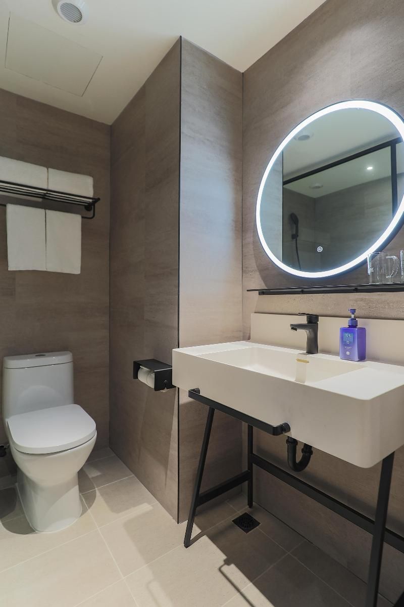 906217fdb6d9a3855cd46e670a5b7d80