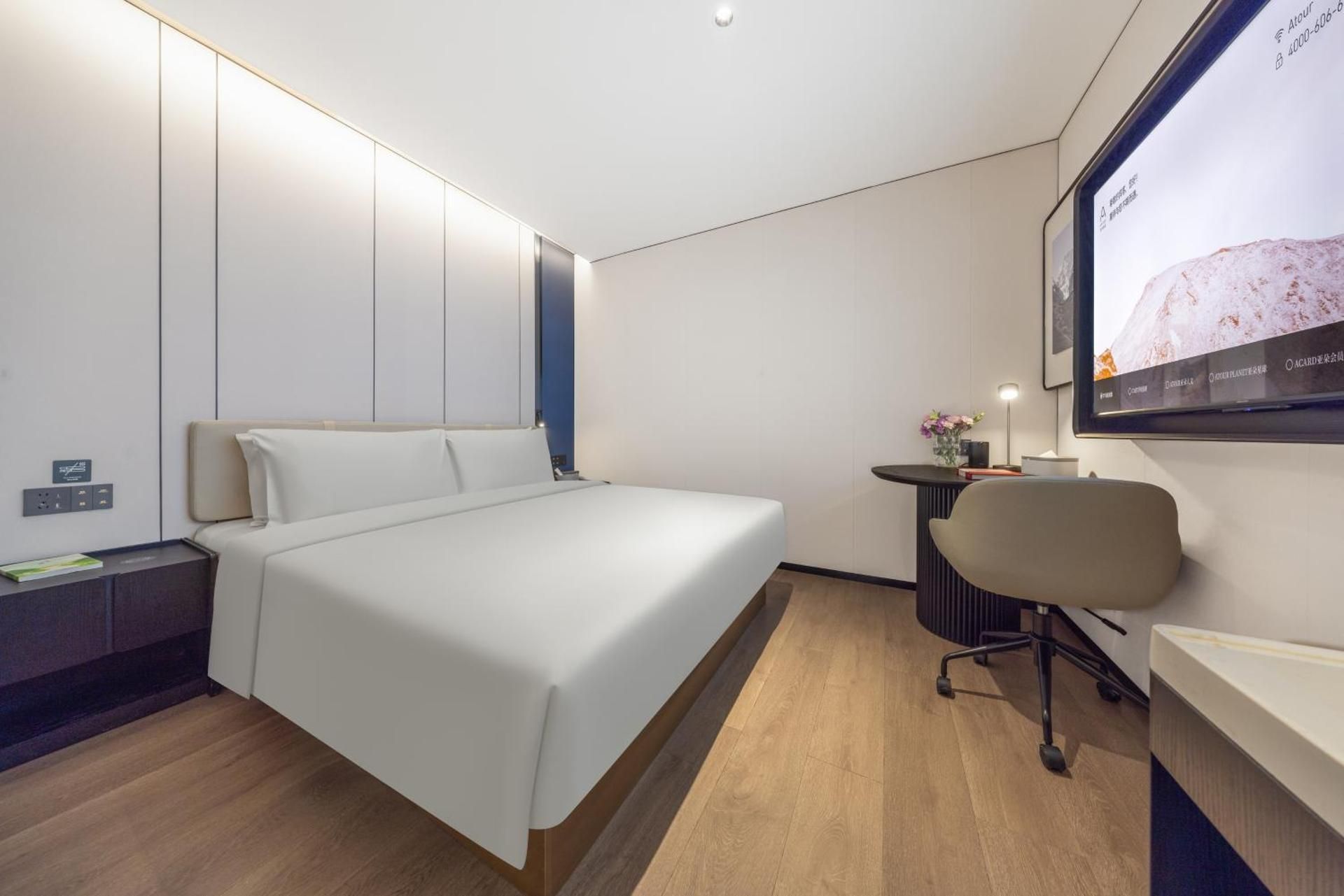 Elegant Double Room without Window