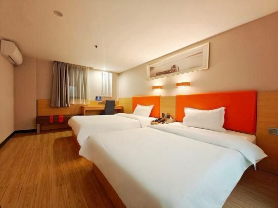 Featured Twin Room
