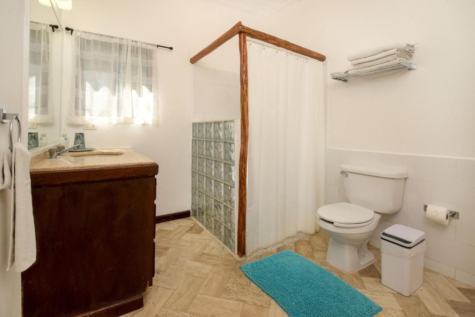 Superior One-Bedroom Apartment
