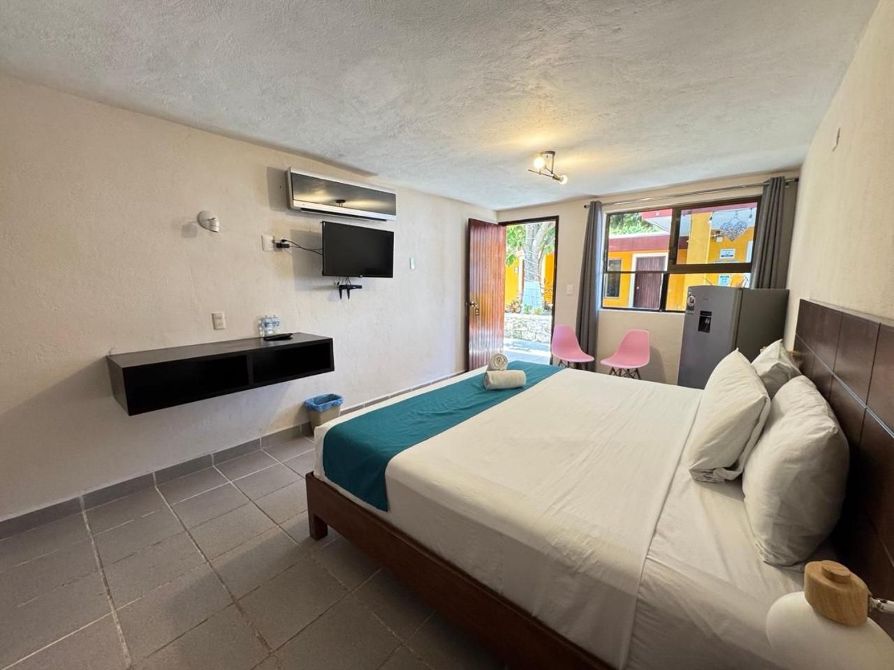 Standard Queen Room