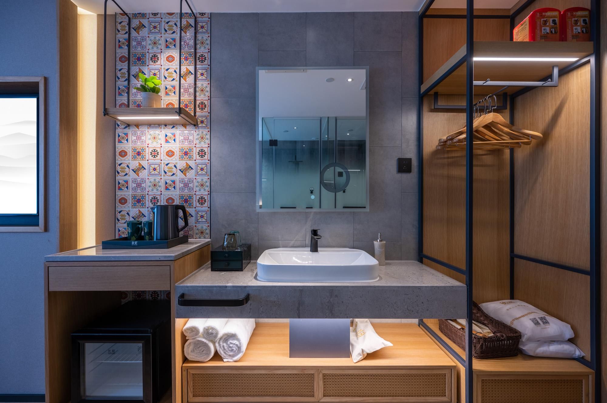 GTR - Guest Room with One 1.8M Bed