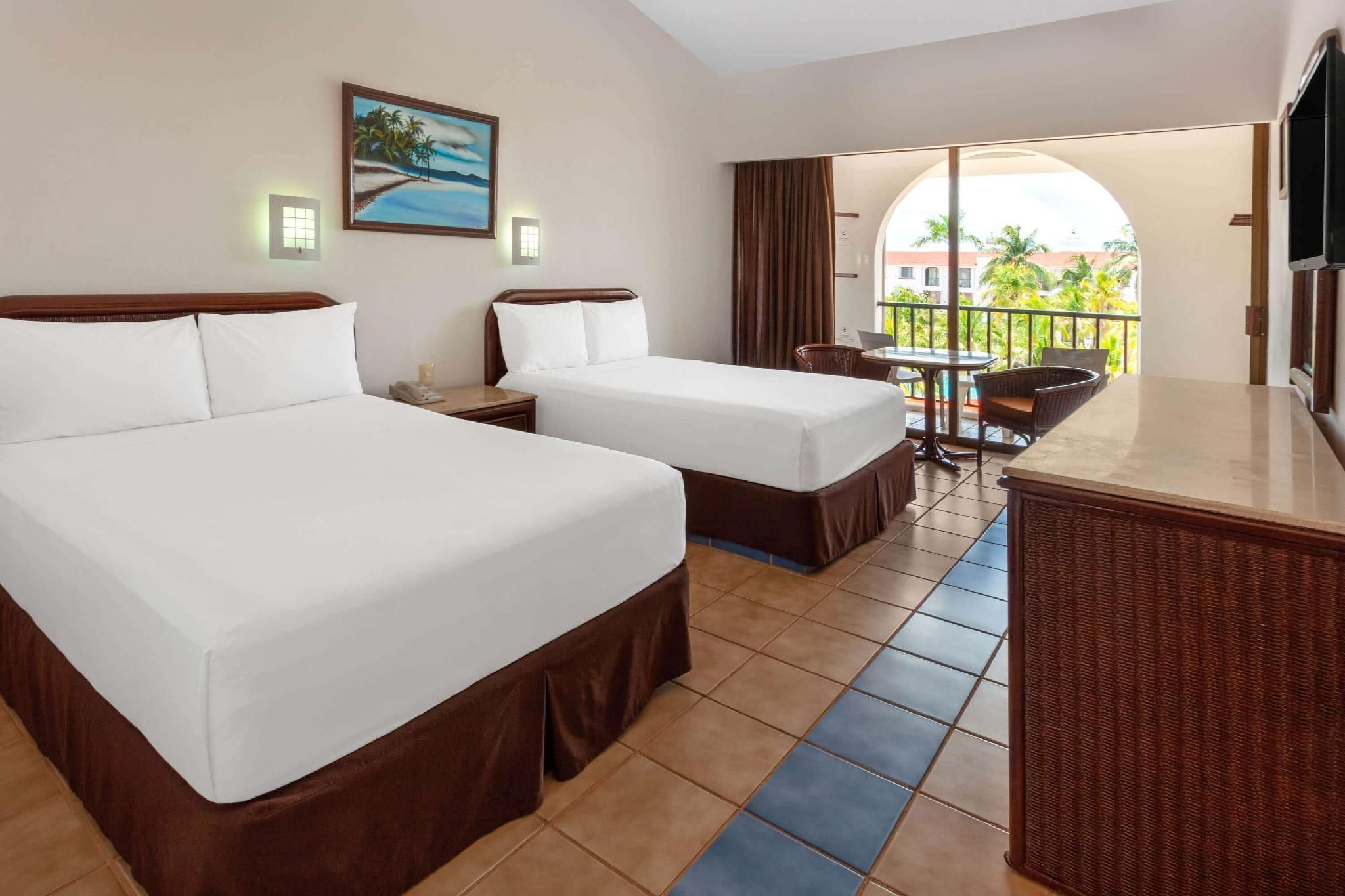 1 King Bed, 2 Double Beds, Two-Bedroom Suite, Non-Smoking