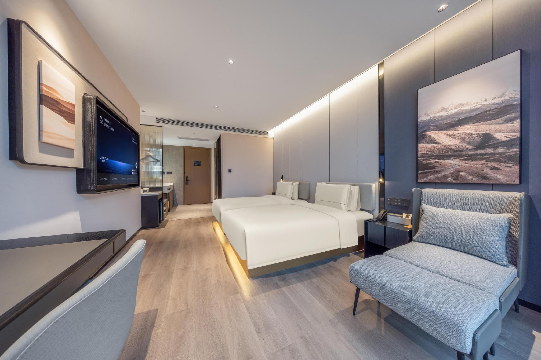 Premier Twin, City View