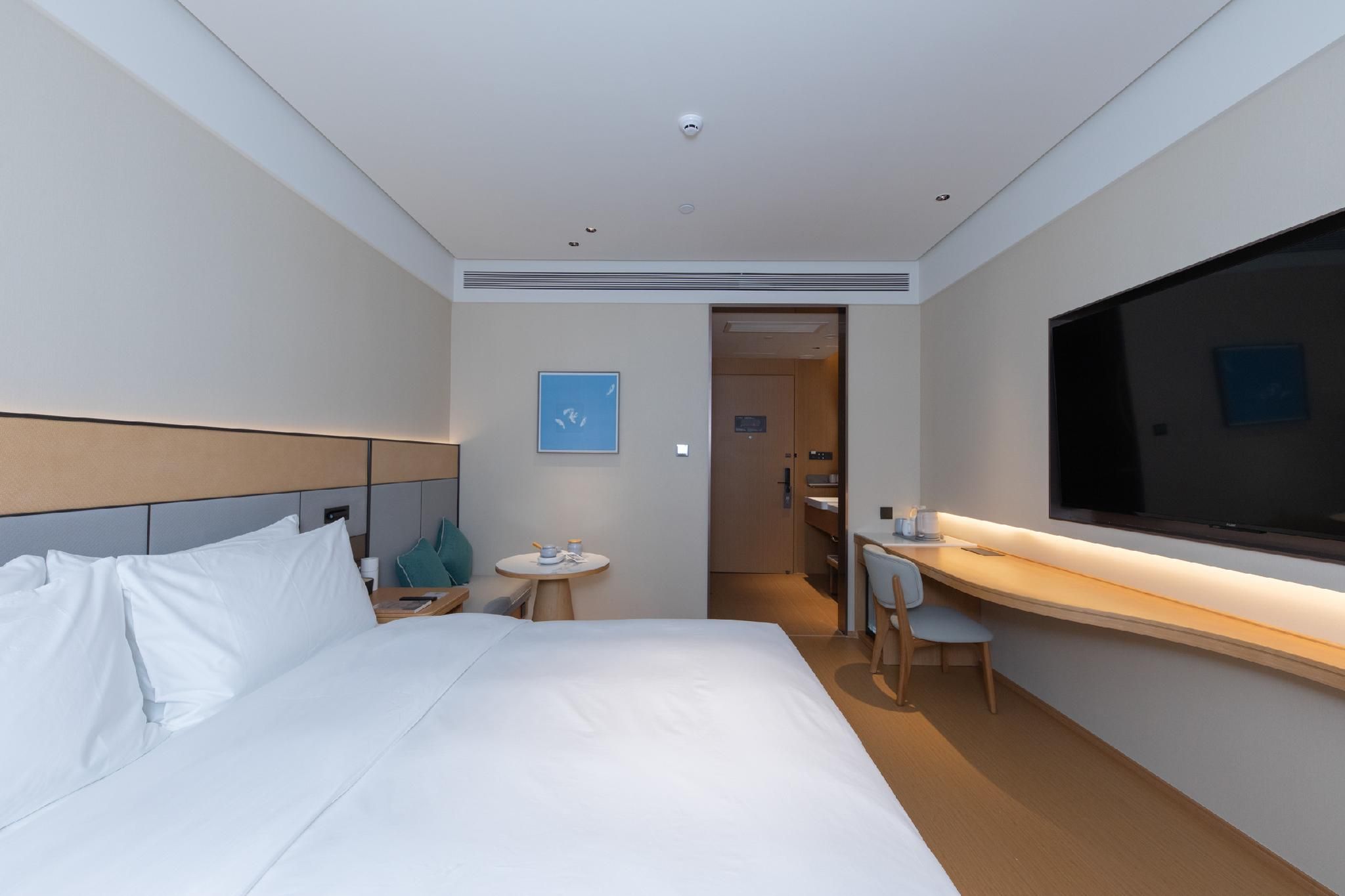 Business Queen Bed Room