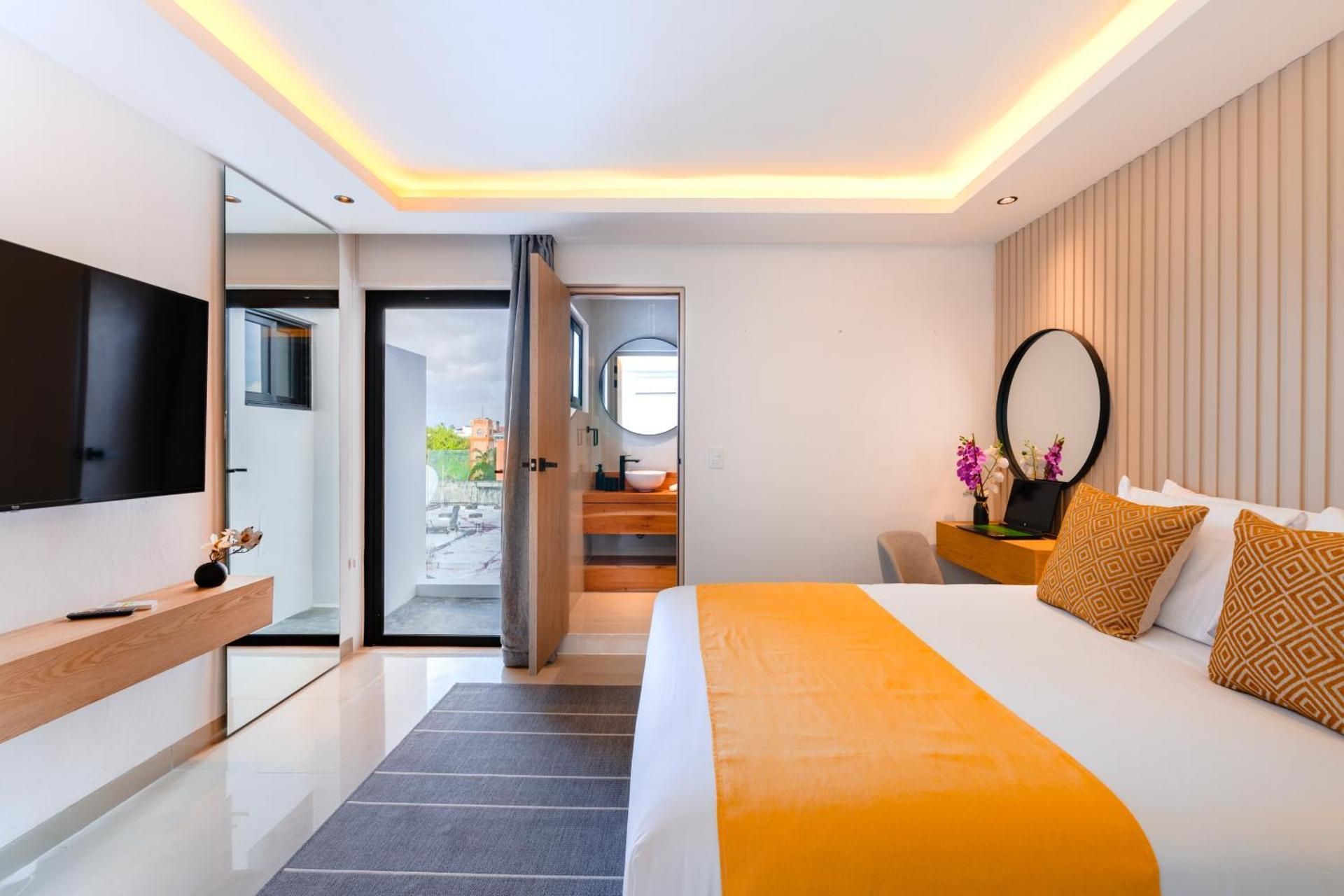Standard Queen Room
