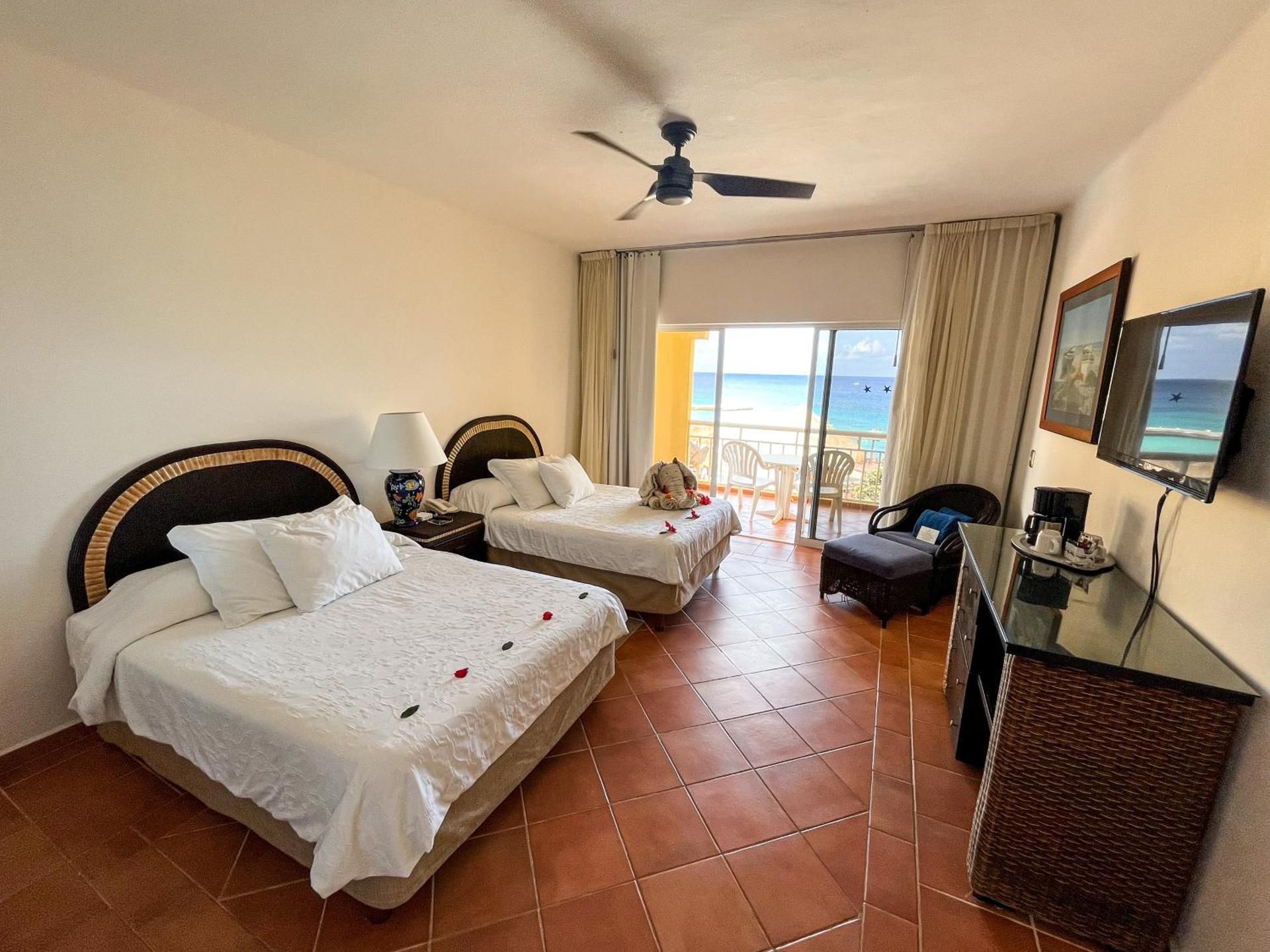 Deluxe Suite with Sea View