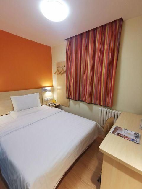 Economy Room