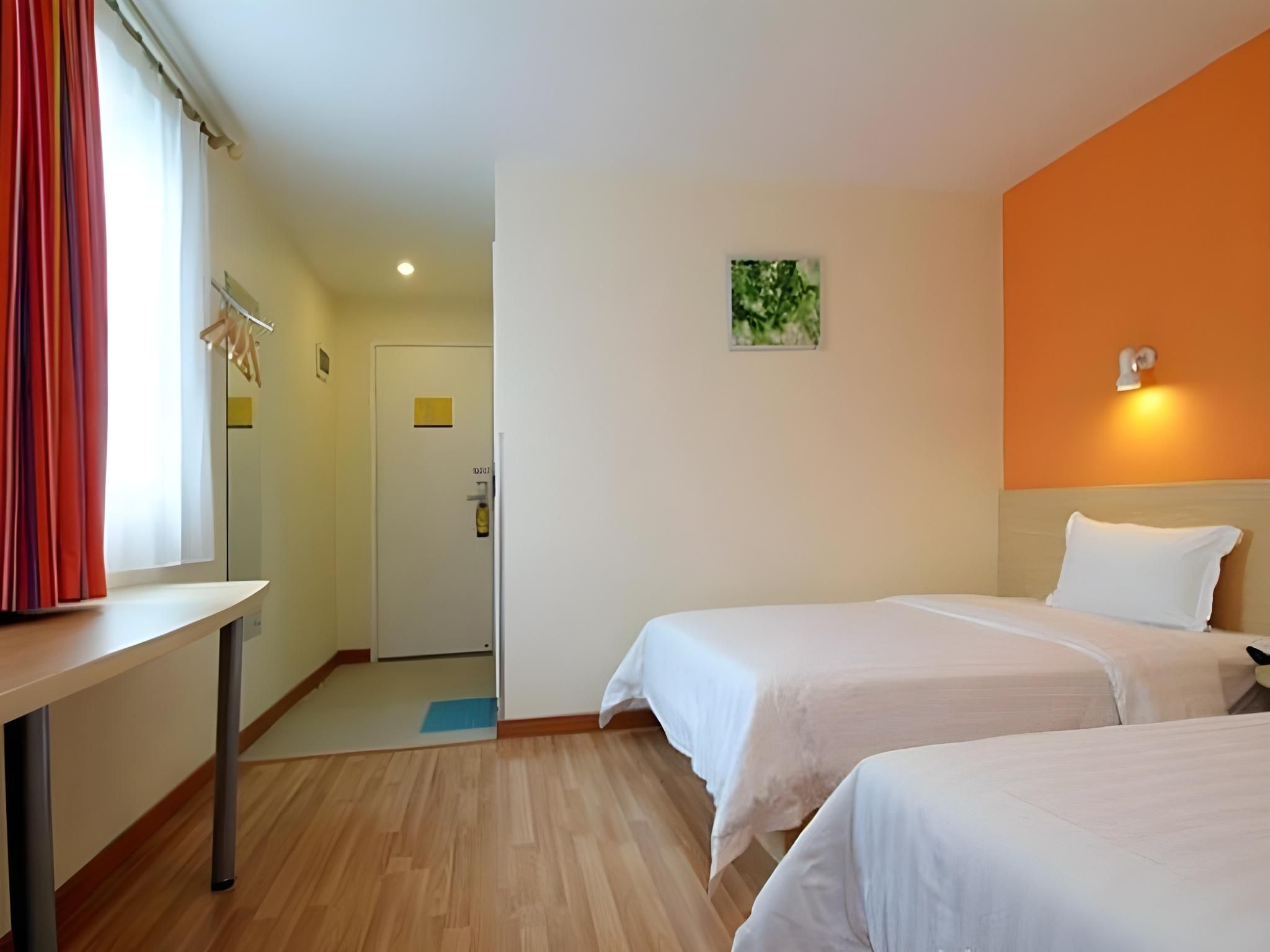 Twin Room - Domestic Residents Only