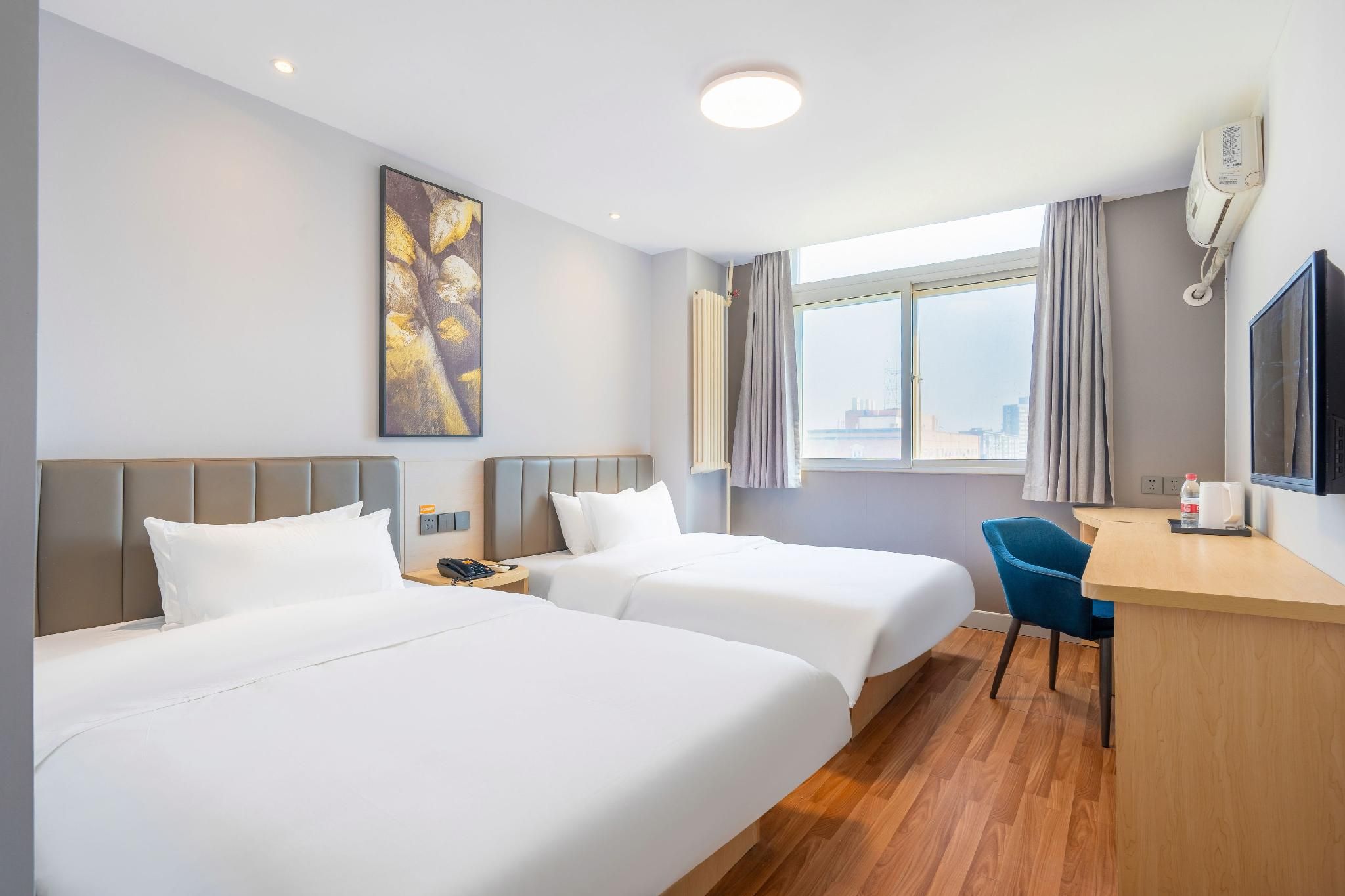 Economy Room