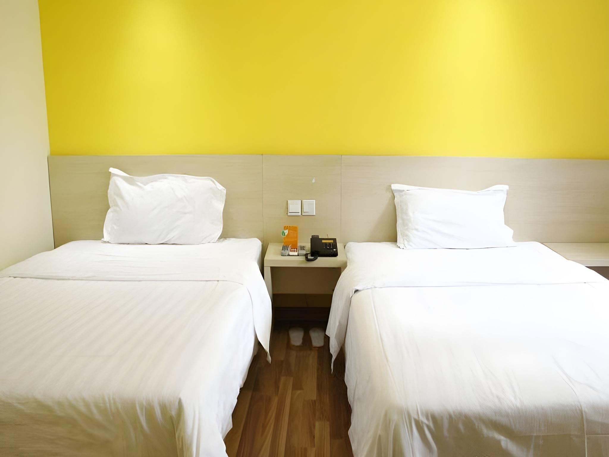 7 Days - Zizhu Twin Room