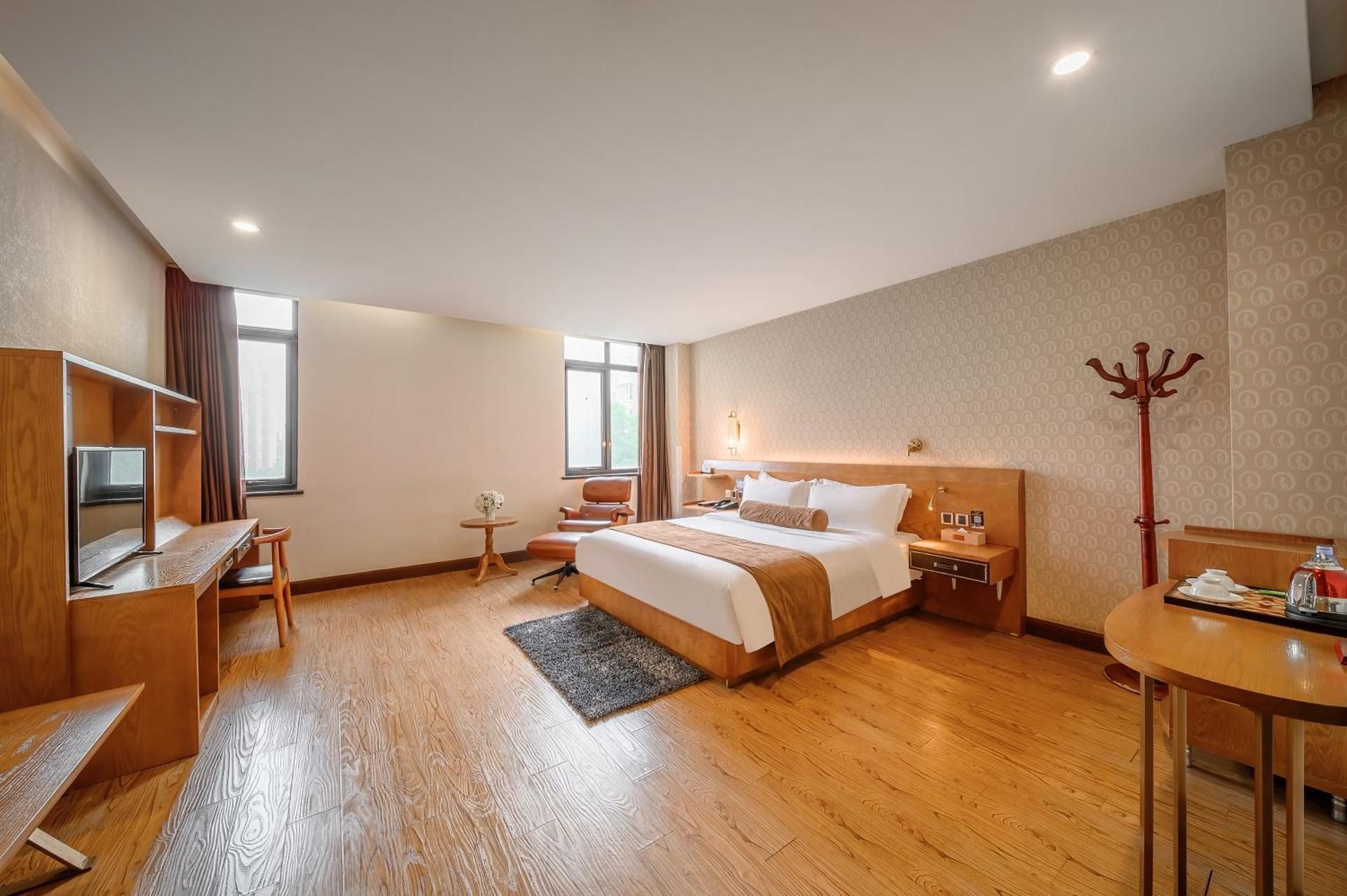 Deluxe King Room
