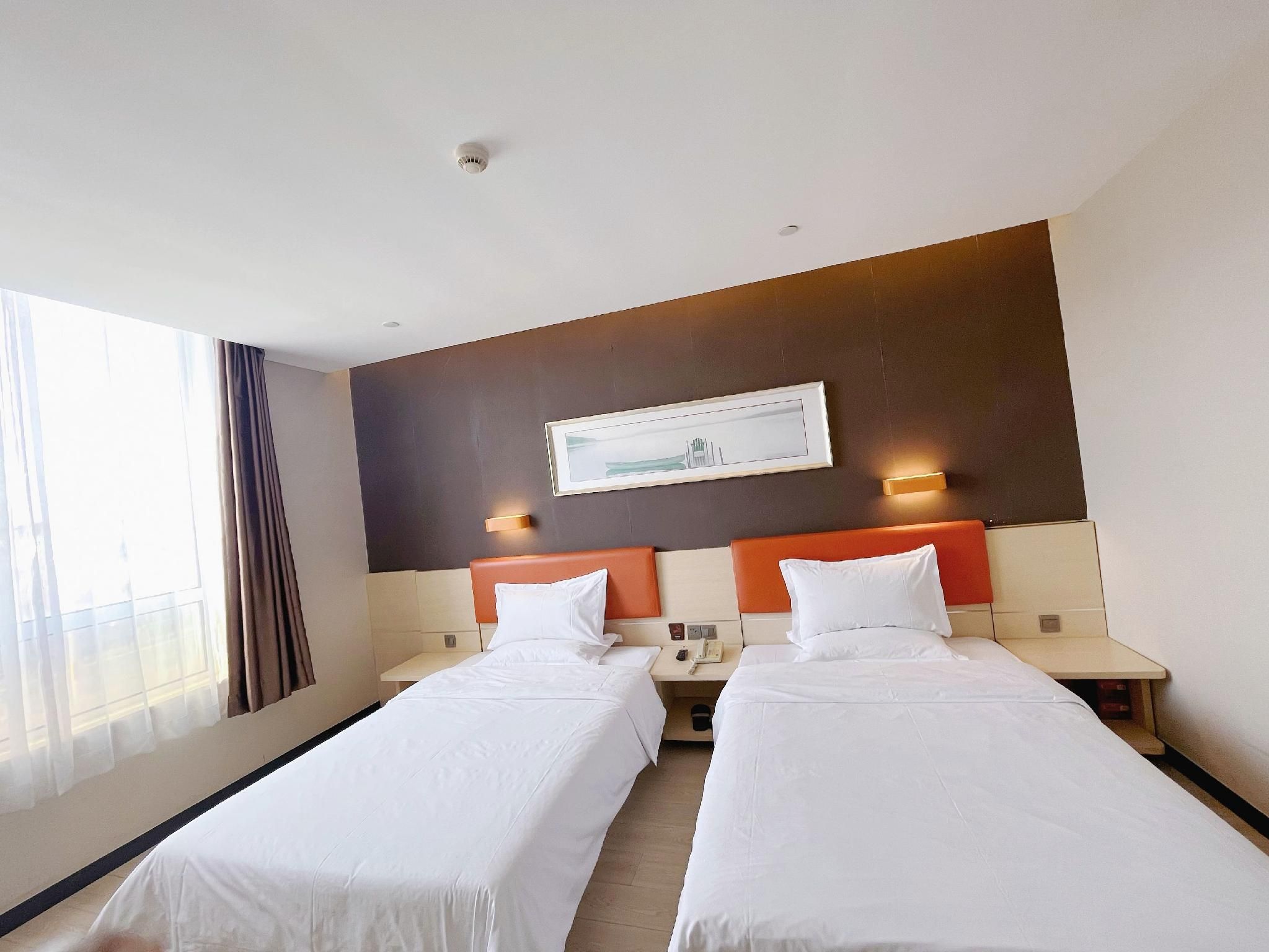 Featured Twin Room