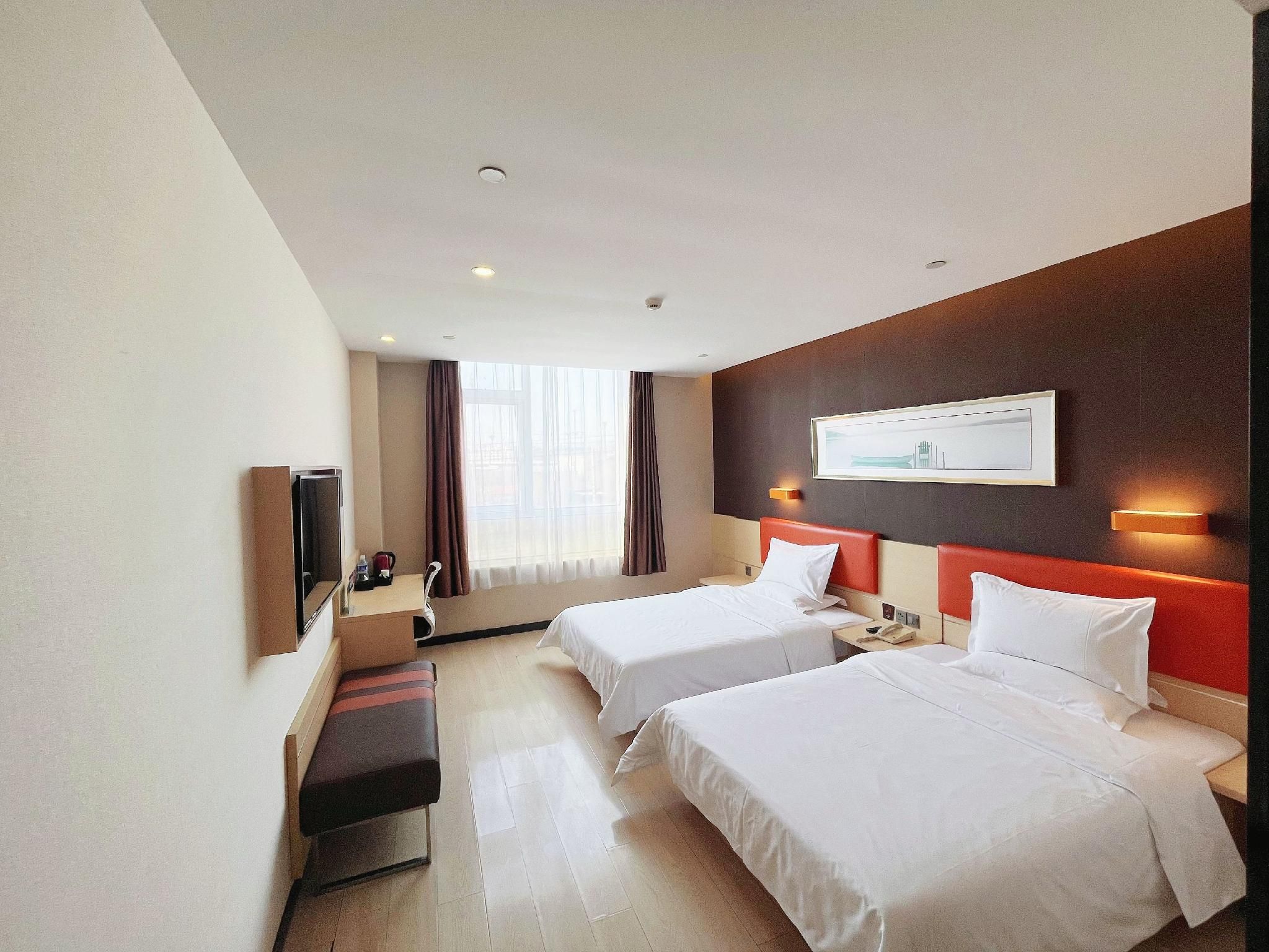 Featured Twin Room