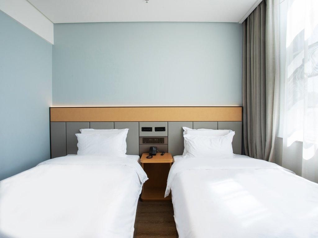 Huazhu - Business Twin Room