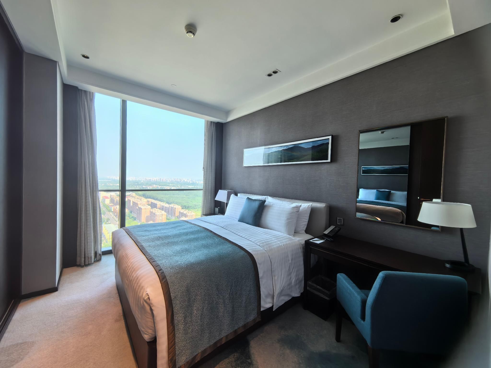 King Two Bedroom Apartment