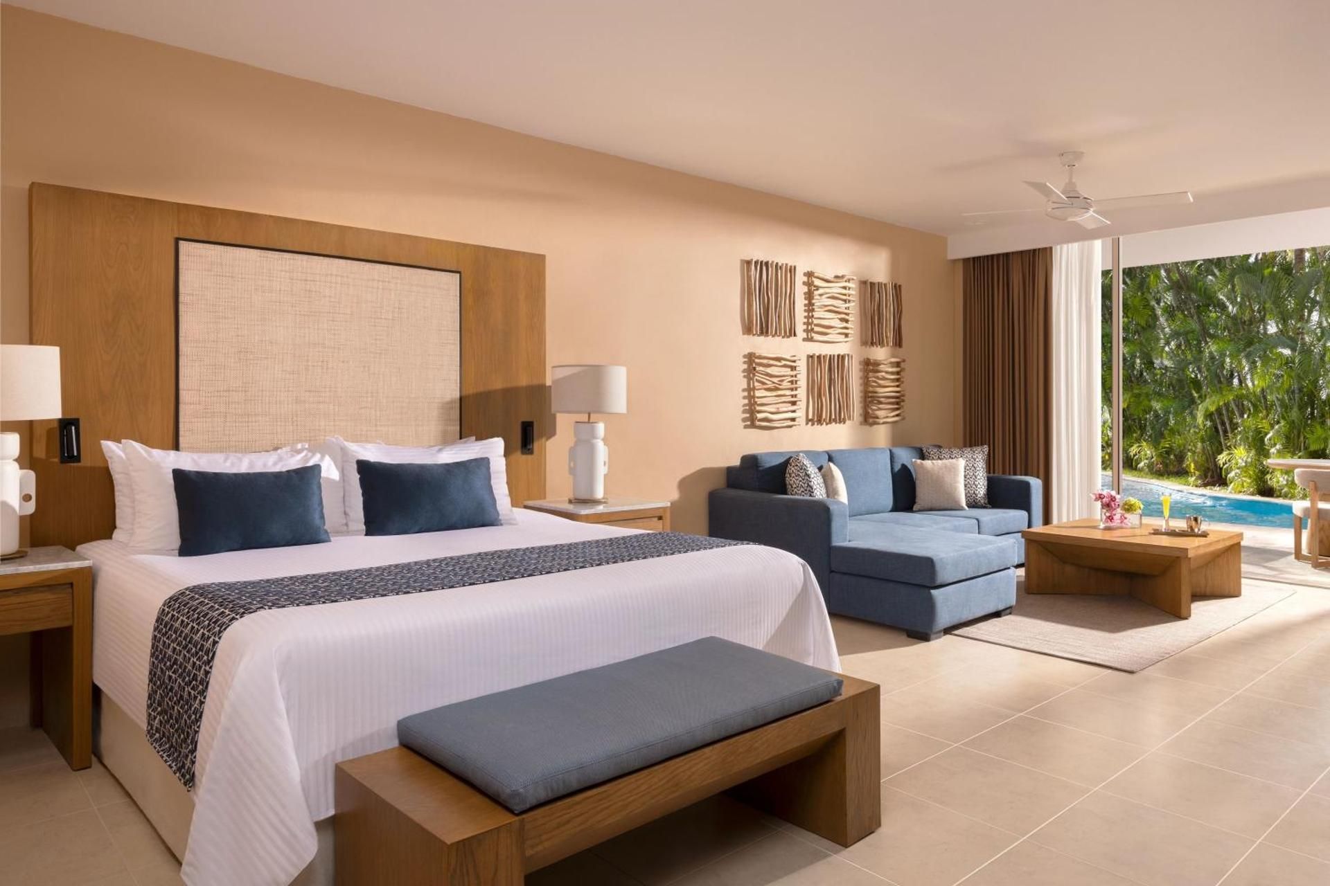 Junior Suite Swim Up Pool View - All Inclusive