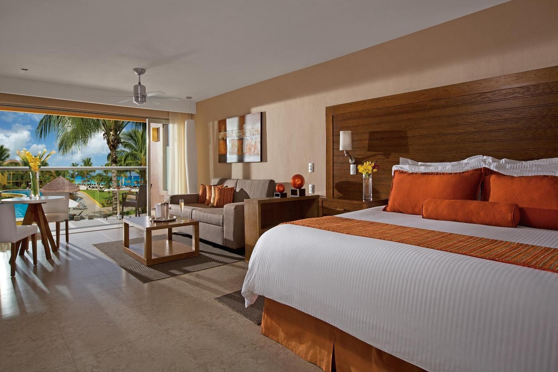 Preferred Club Junior Suite Ocean View King - All Inclusive