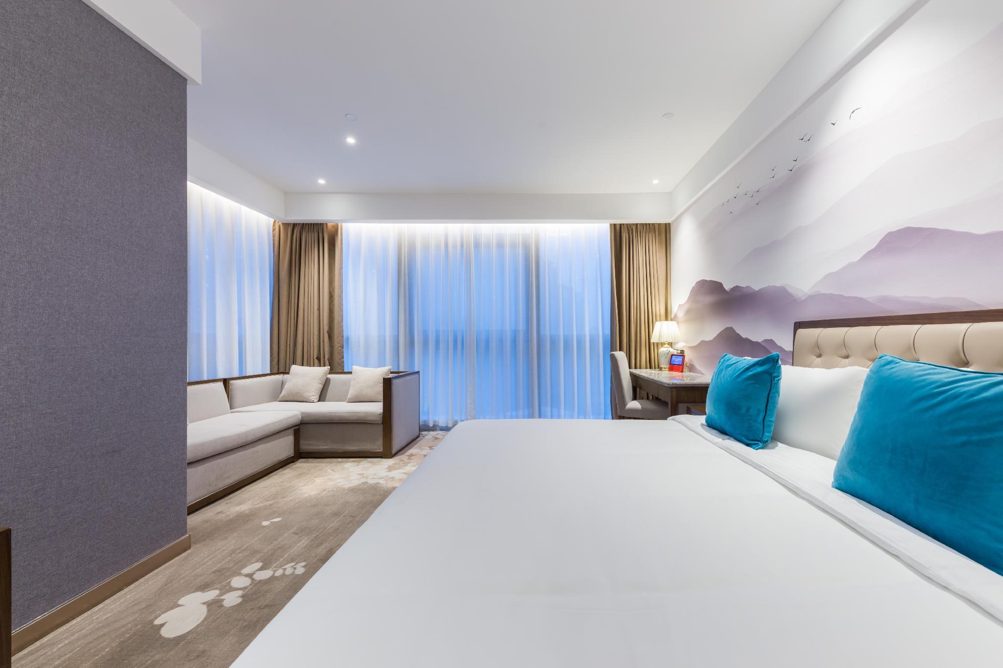 Huazhu - Deluxe Bed Room