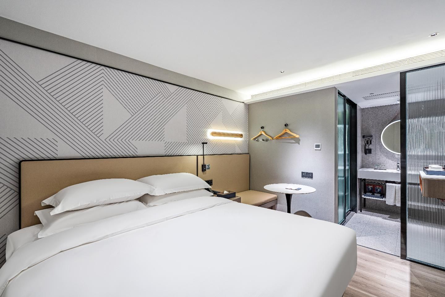 Dossen - Standard Bed Room