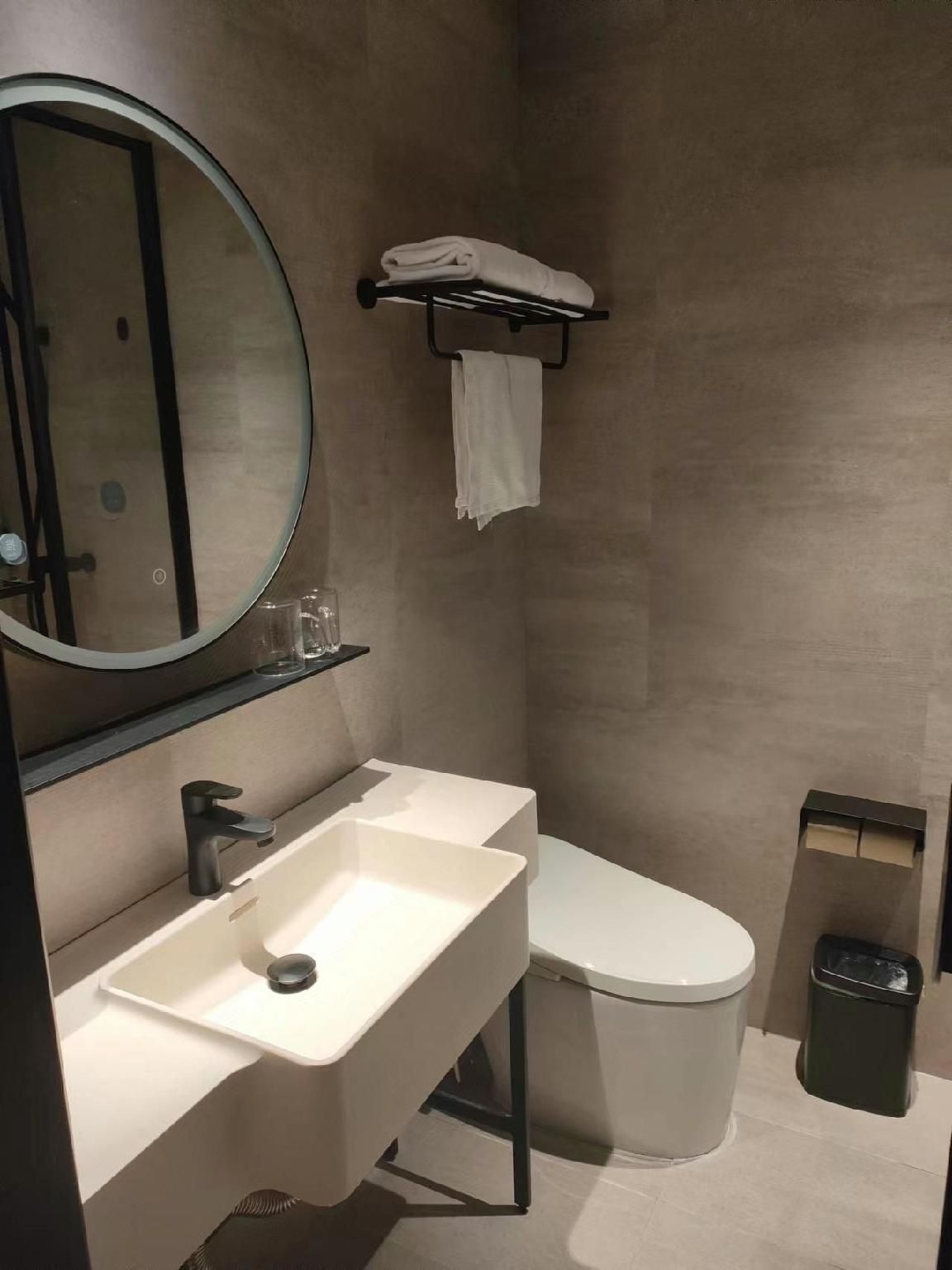 Twin Business Room