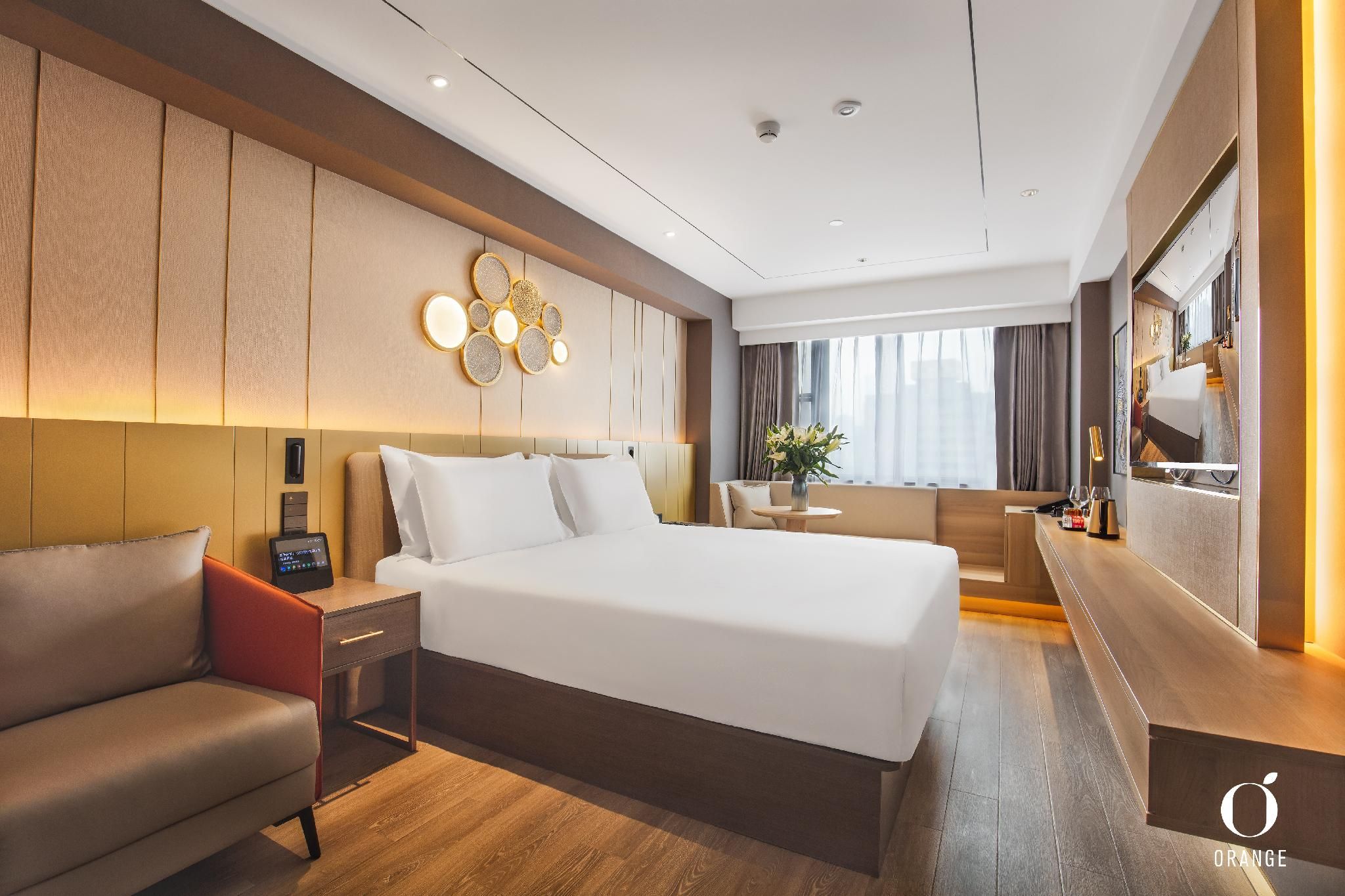Business Queen Room with View