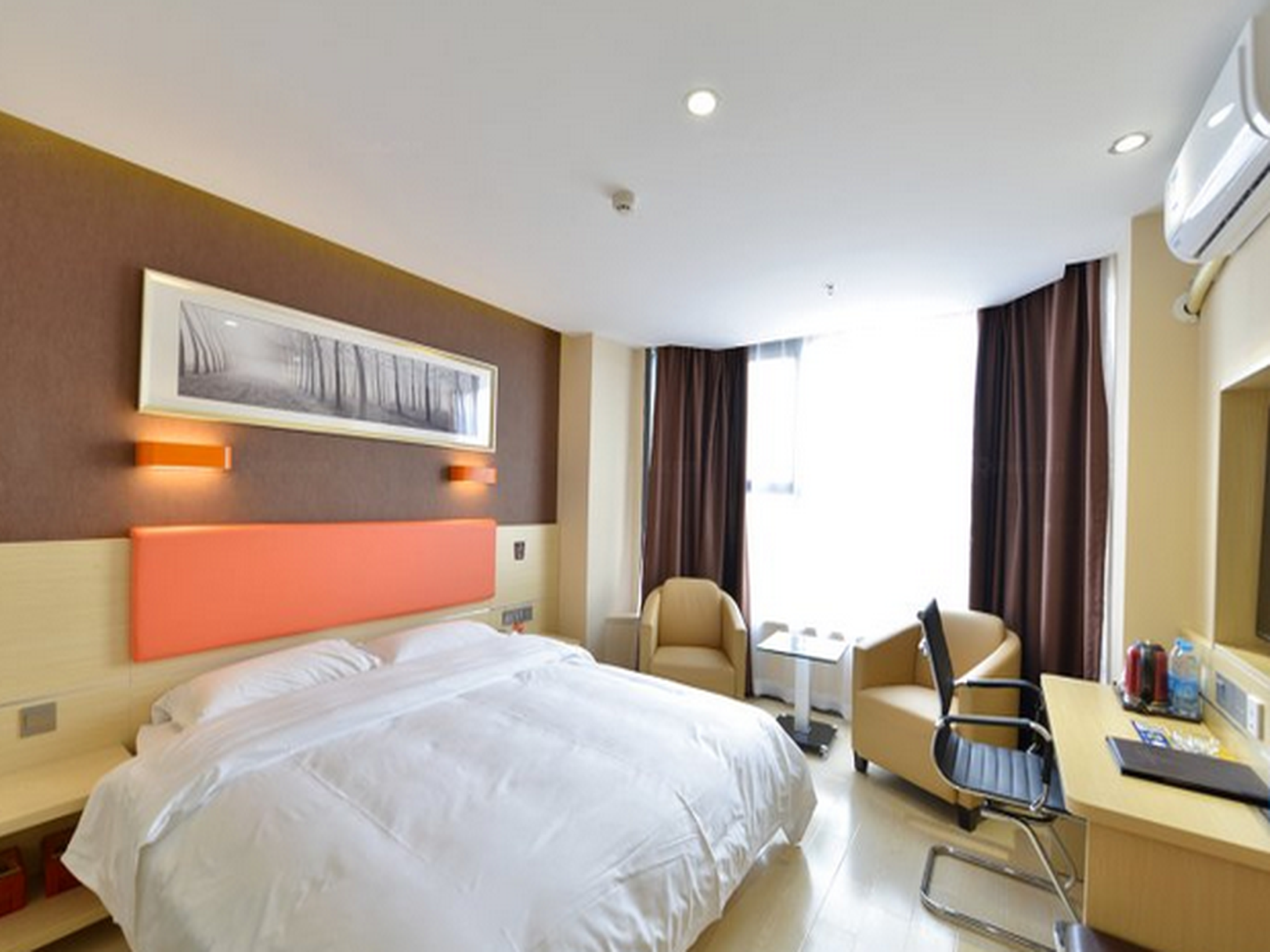 Deluxe Business Suite