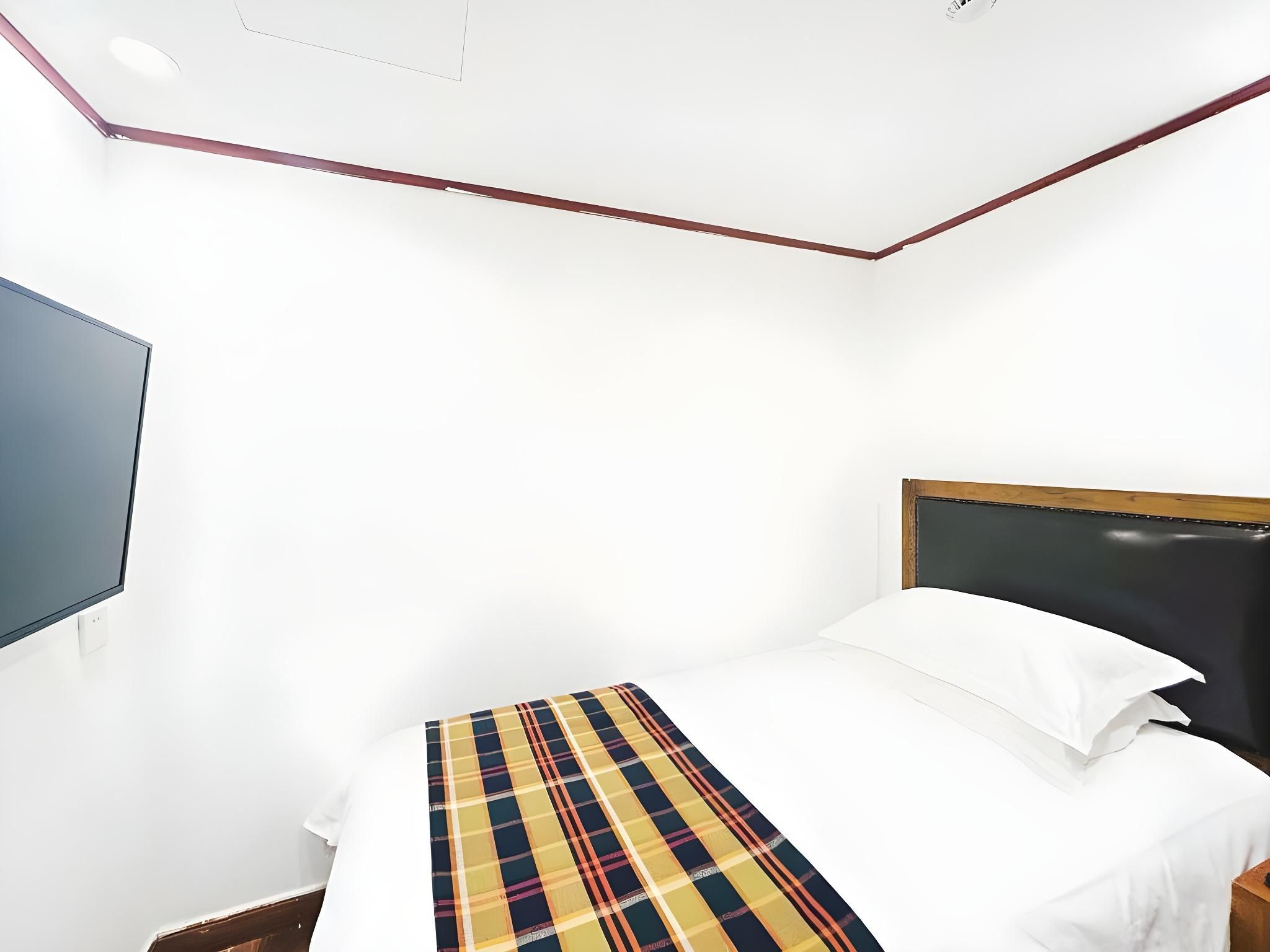 Single Room - Basic