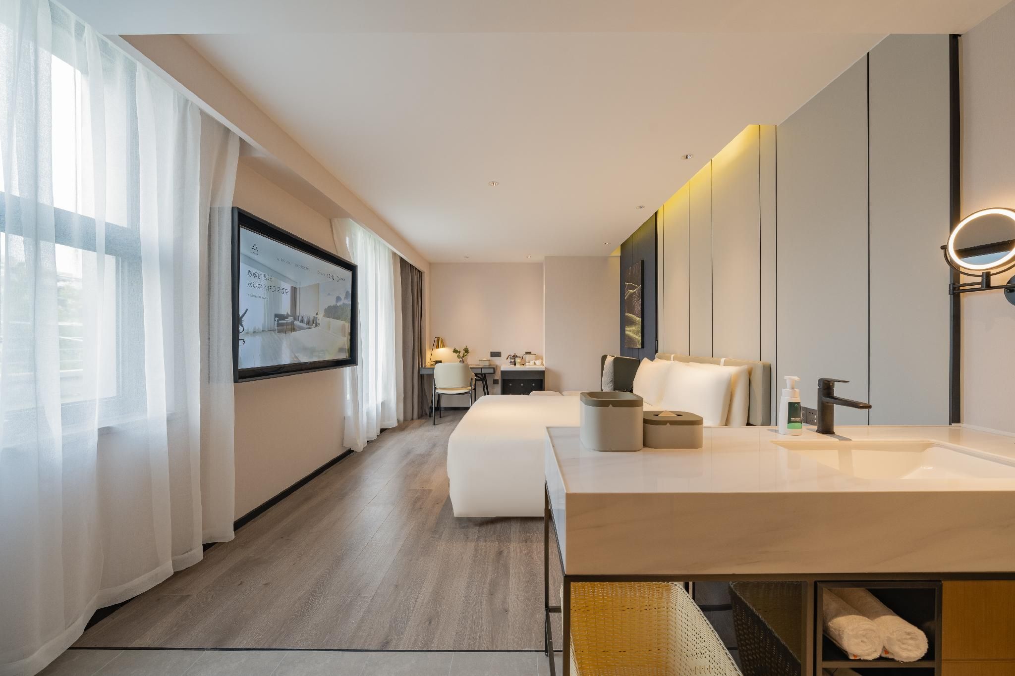 Executive Courtyard King Room