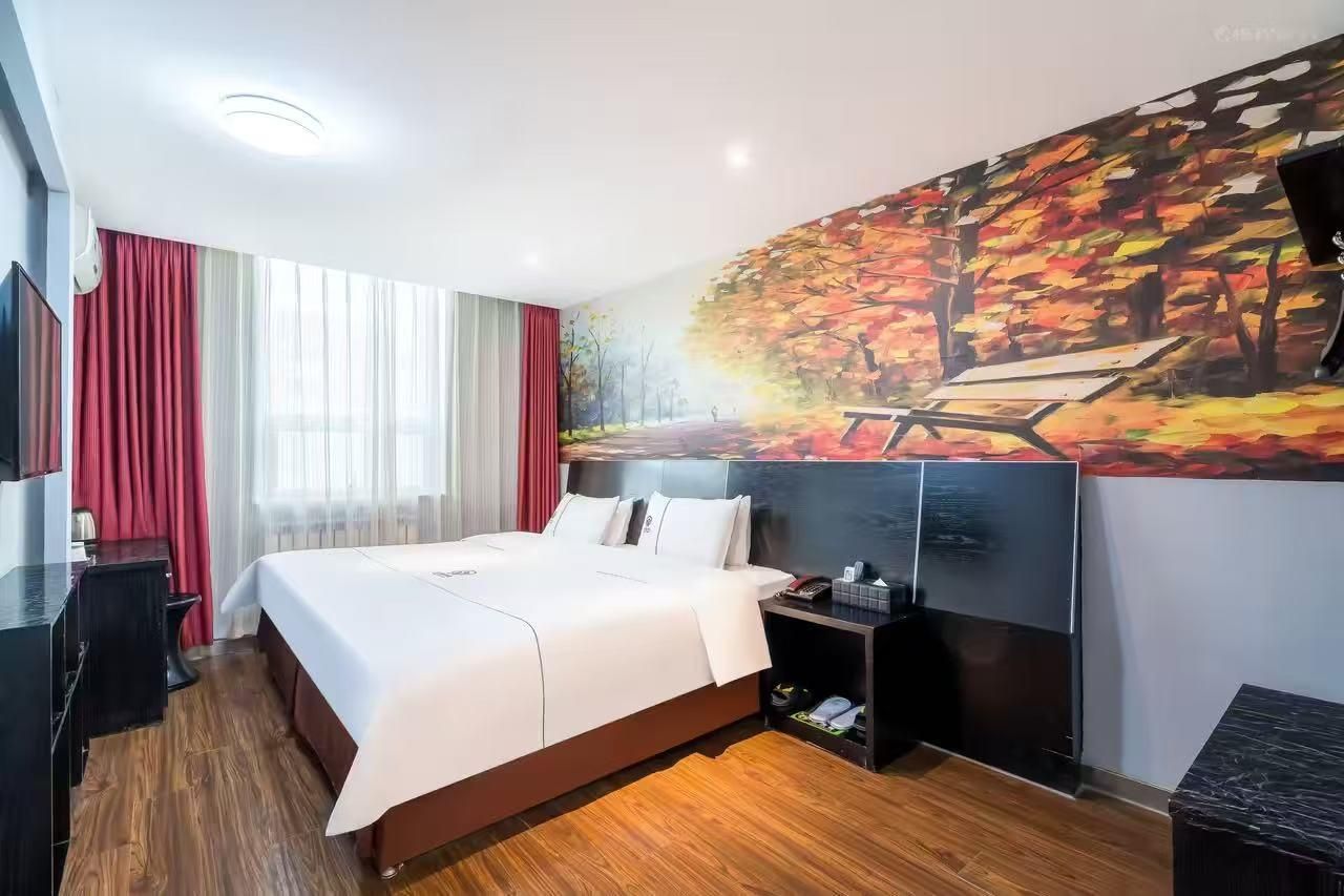 Room with 1 King Bed