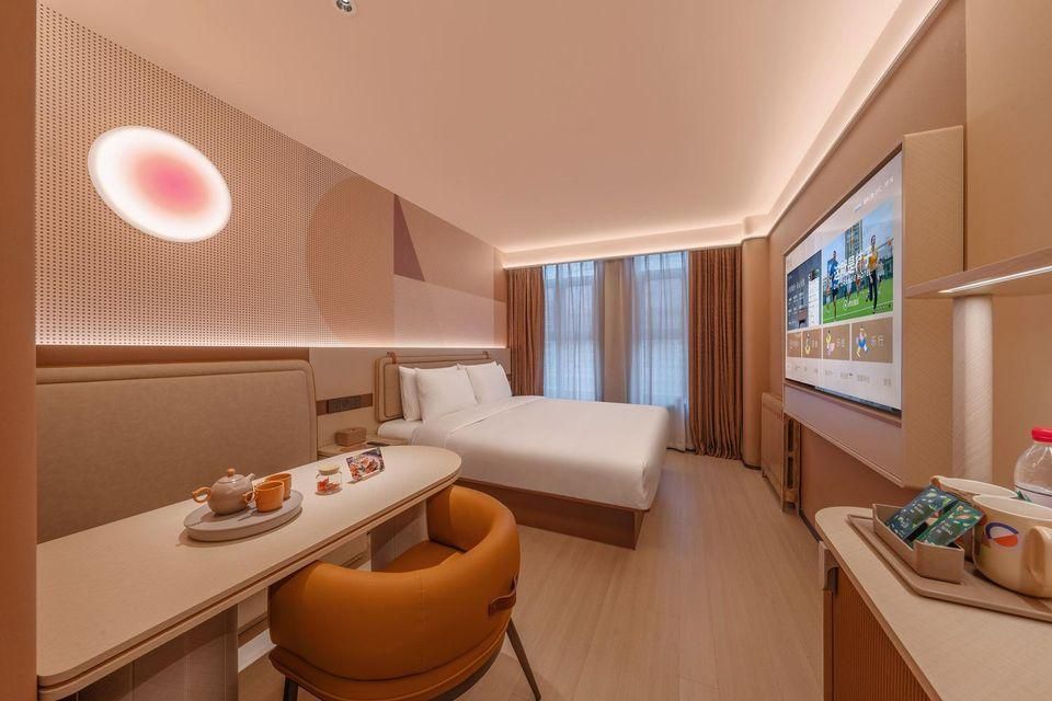 Business Queen Room