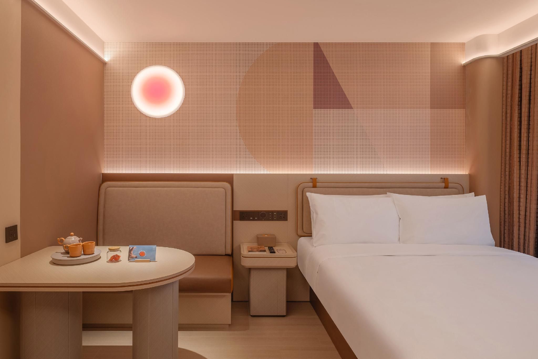 Queen Superior Room