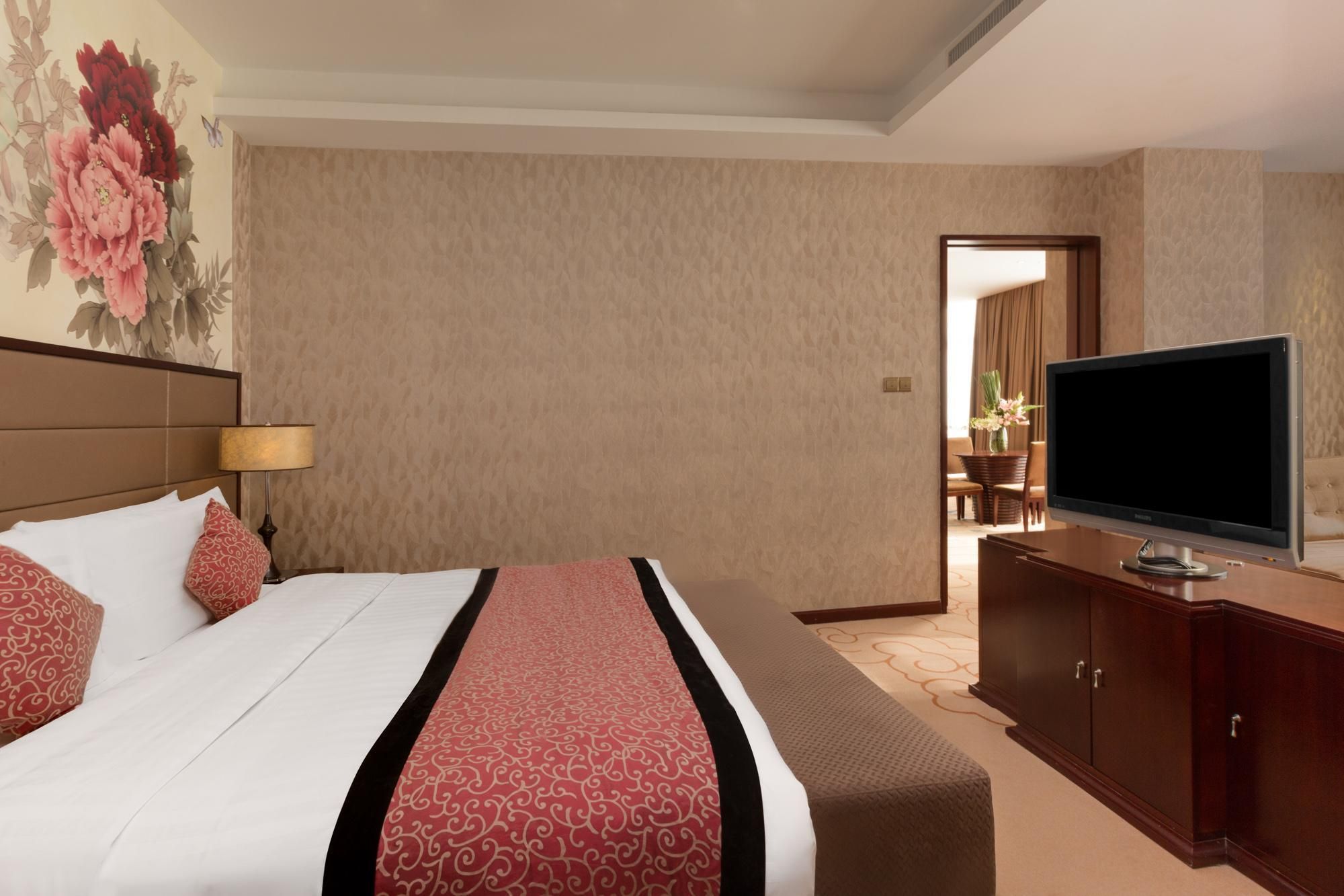 Crowne Plaza Superior Suite