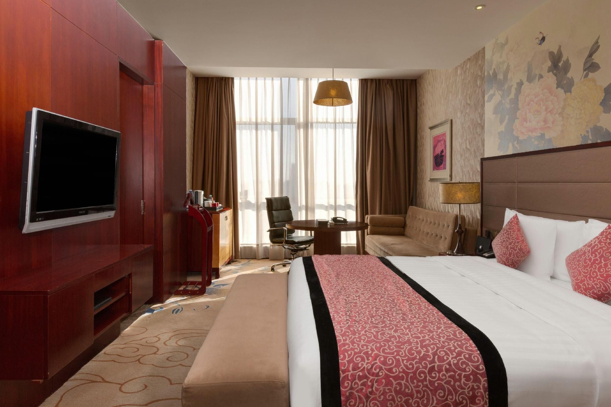 1 King Bed Standard