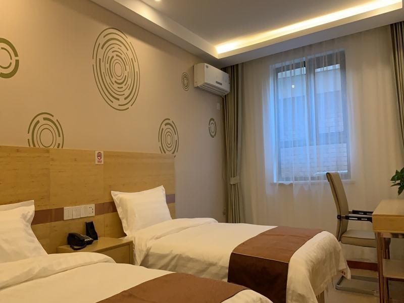 Twin Bussiness Room