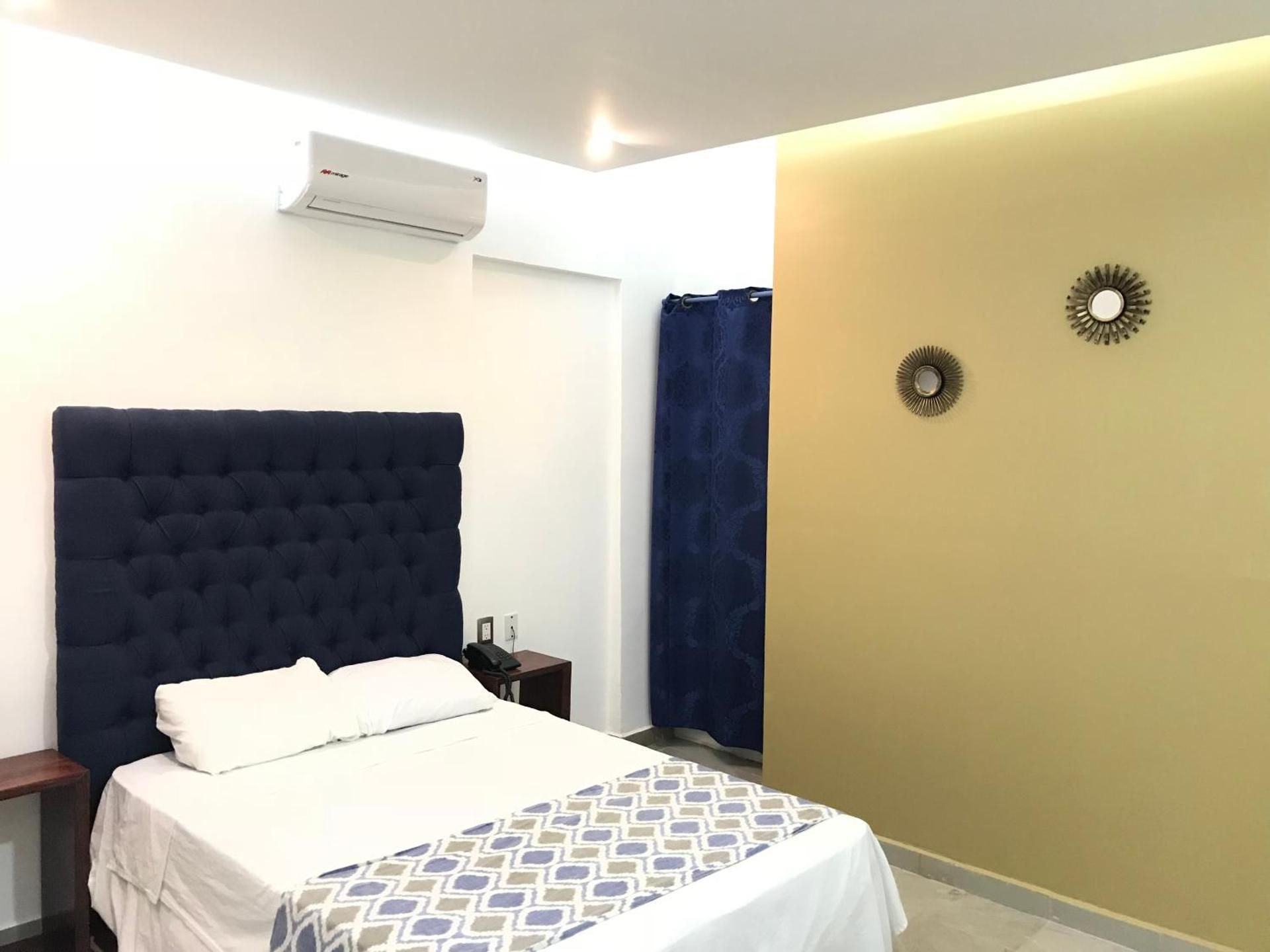 Hotel Plaza Amalia Double Room 2