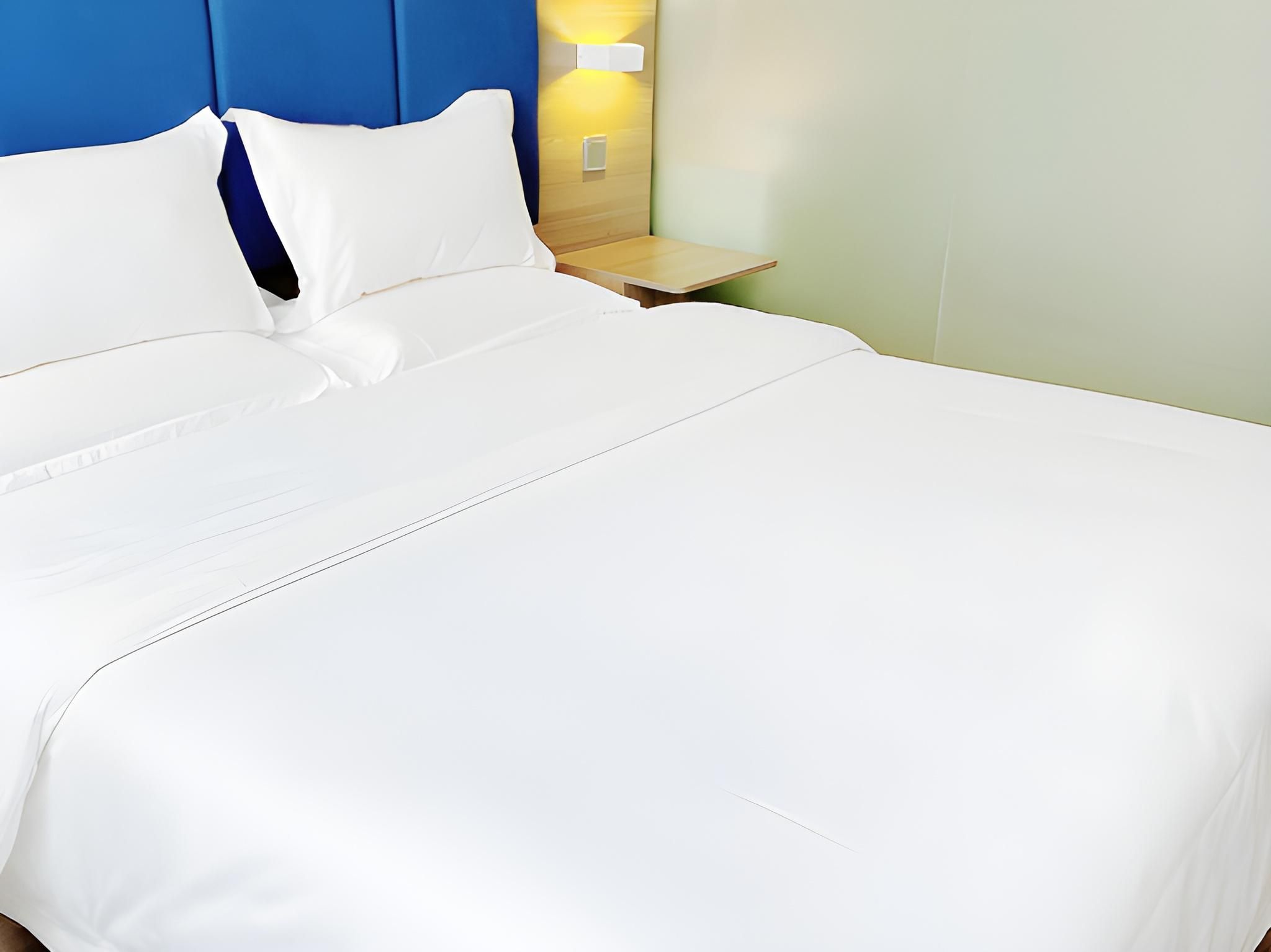 WH - Shuxiang Bed Room