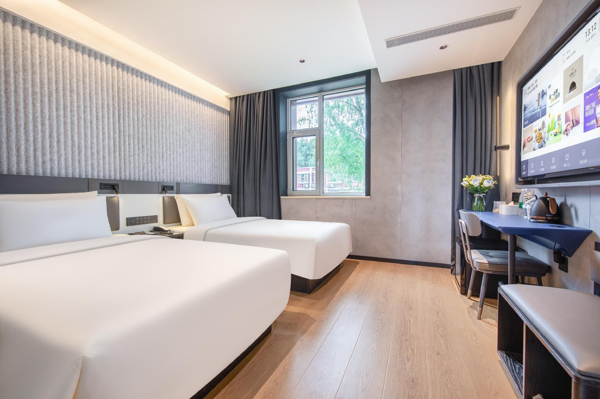 Standard Twin Bed Room