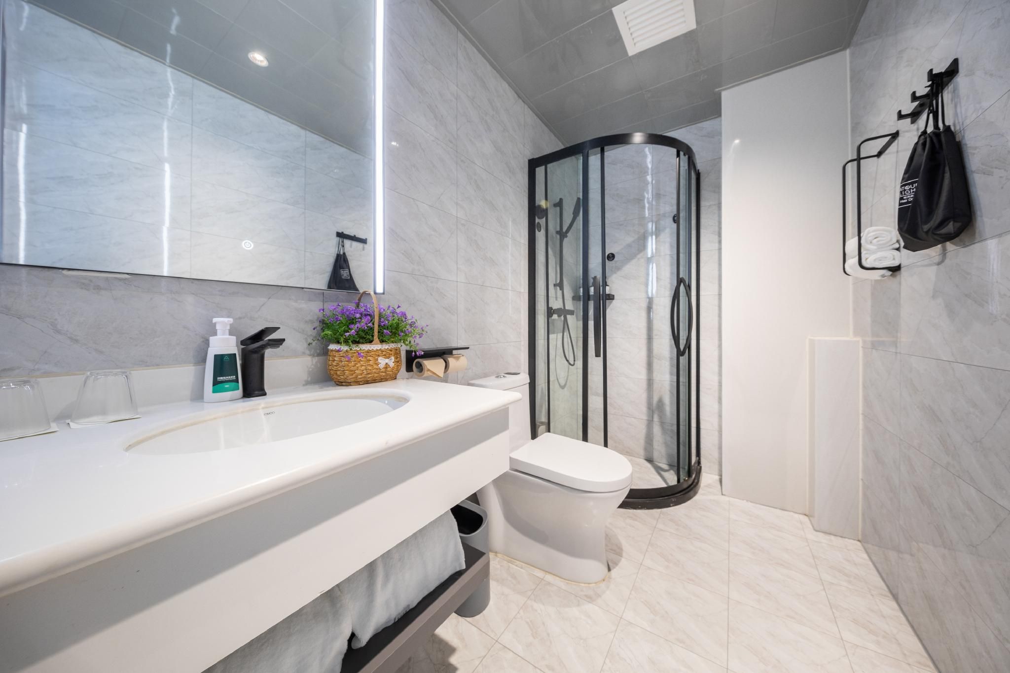 Select Suite