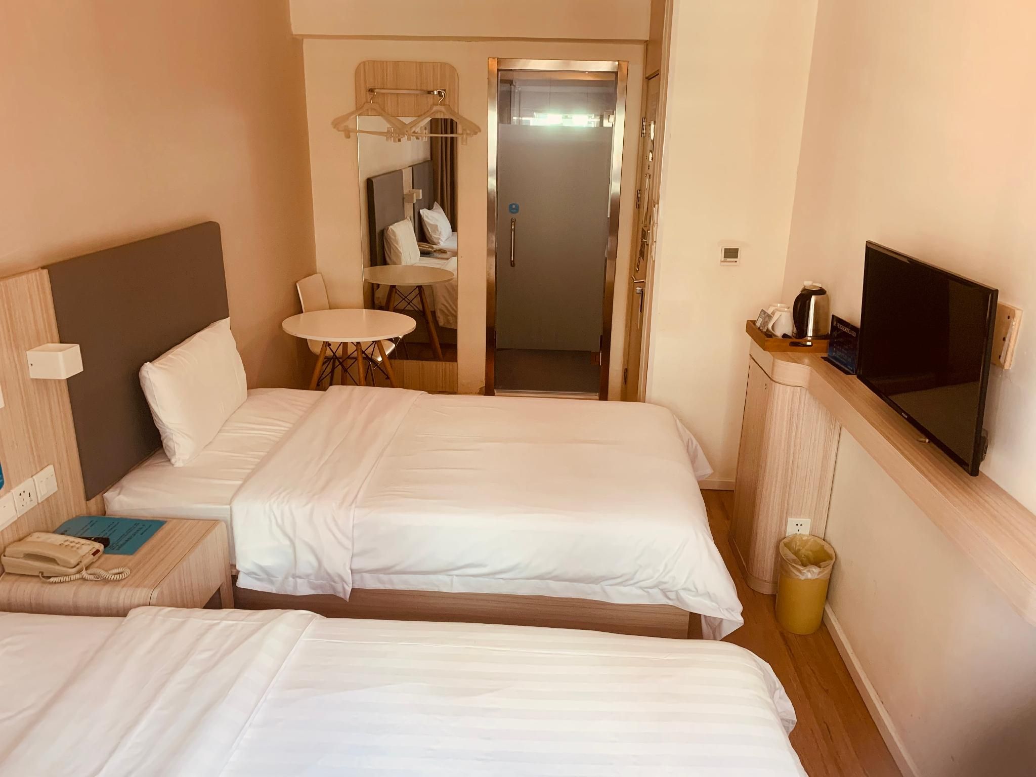 Twin Business Room