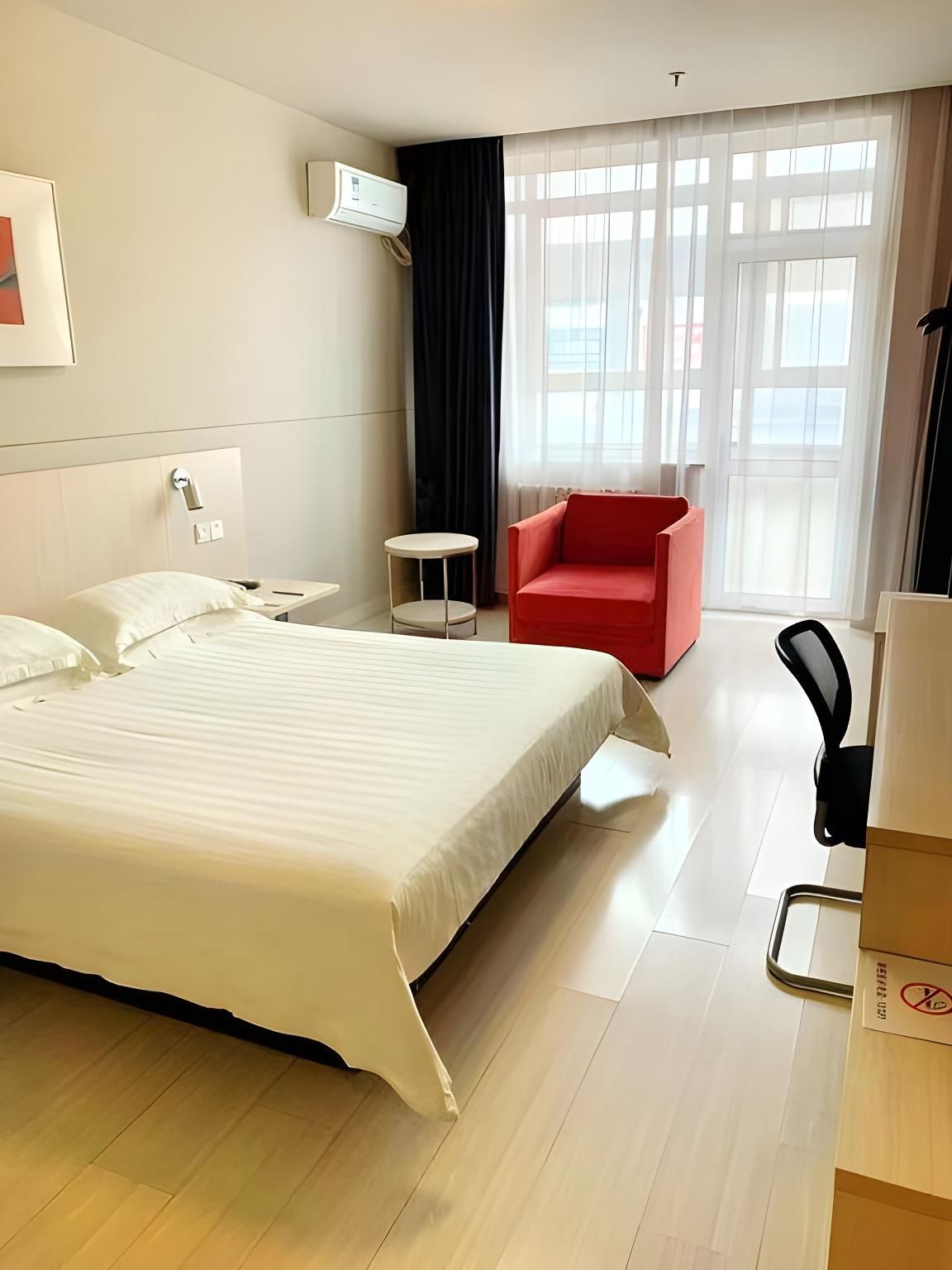 Business Standard Room A