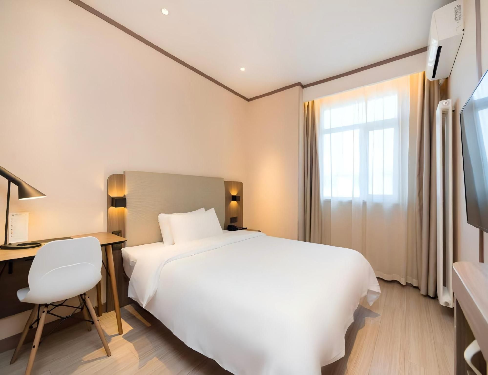 Grand Premier Room Queen