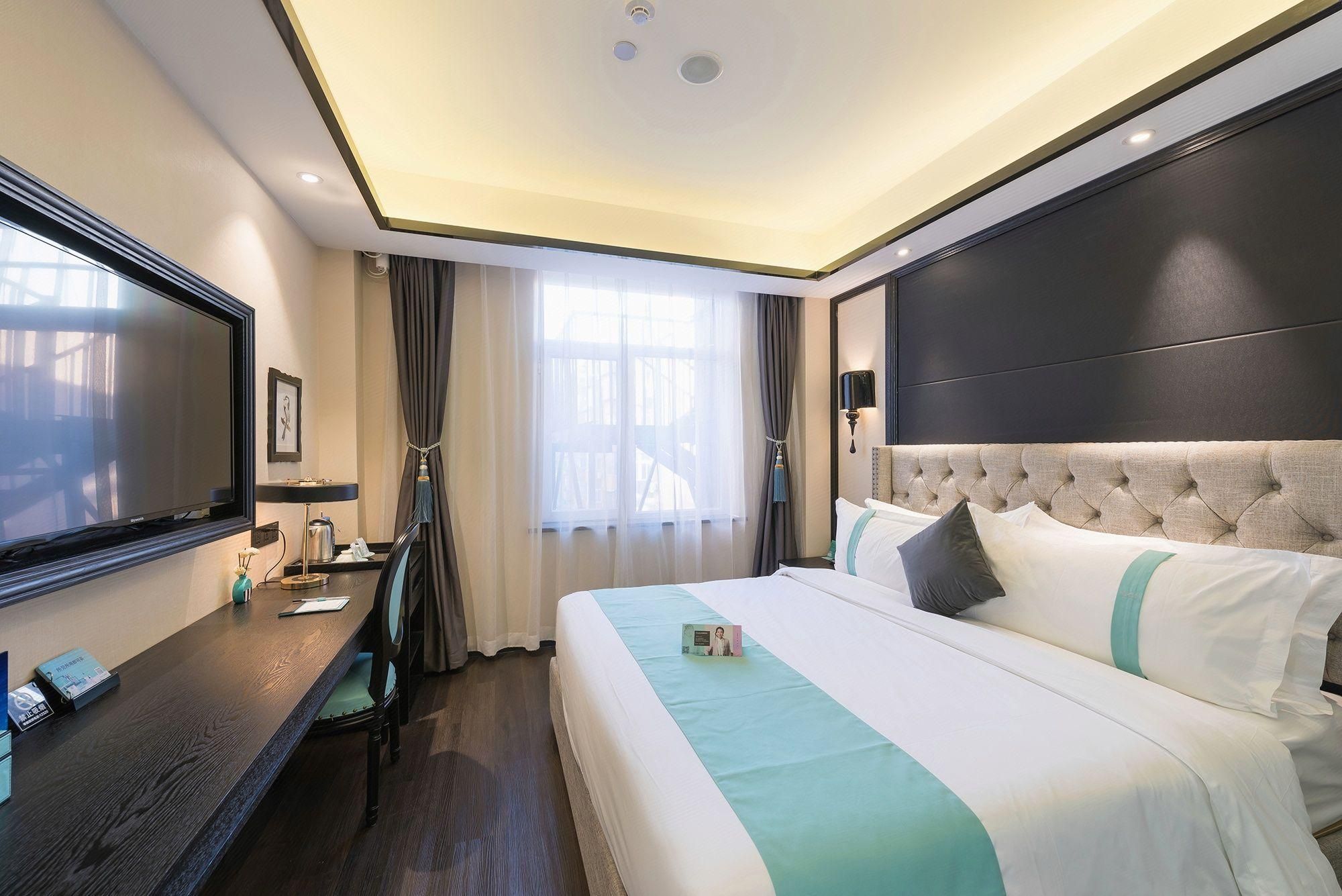 Xana - Business Bed Room