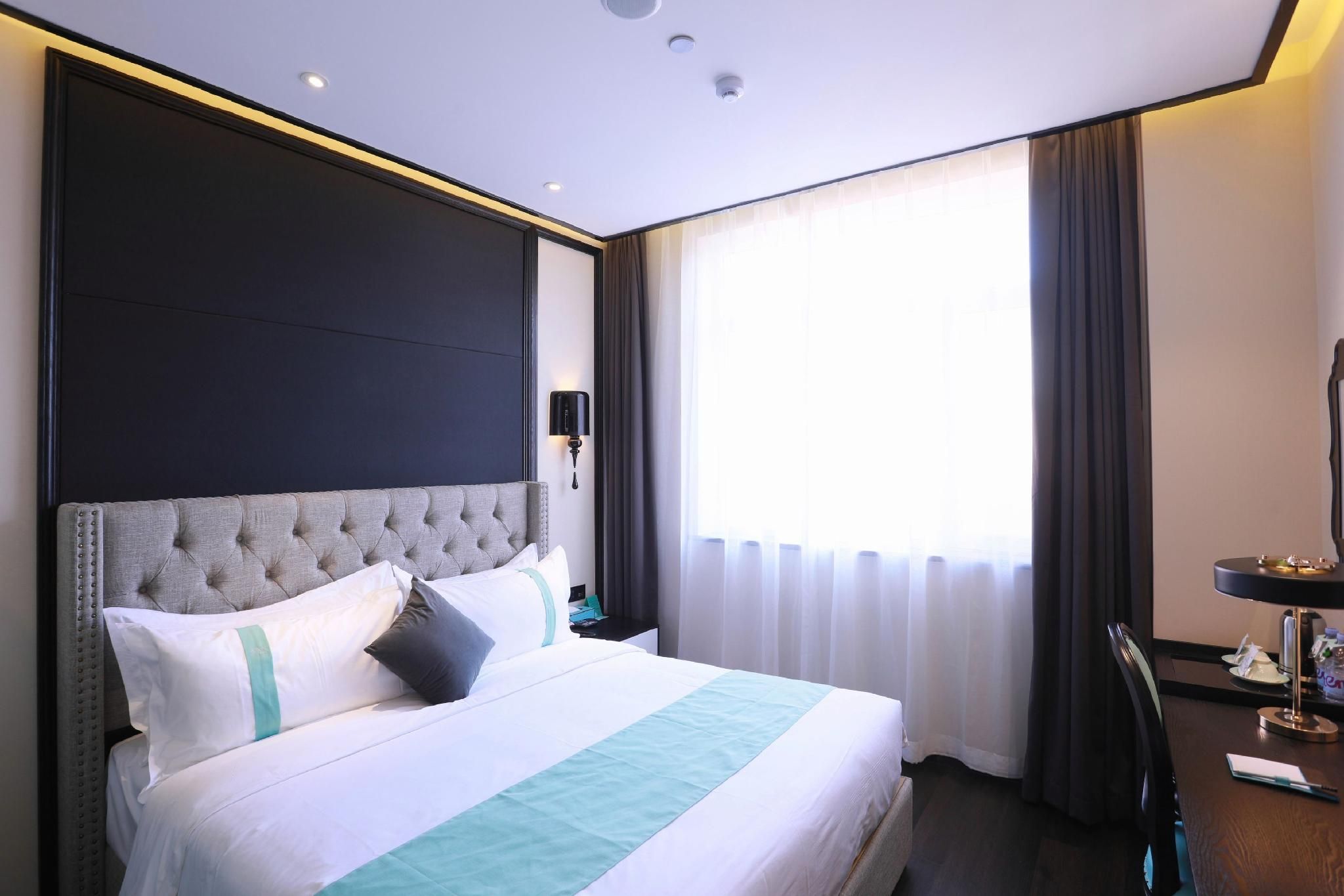 WH - Godness Romantic Bed Room