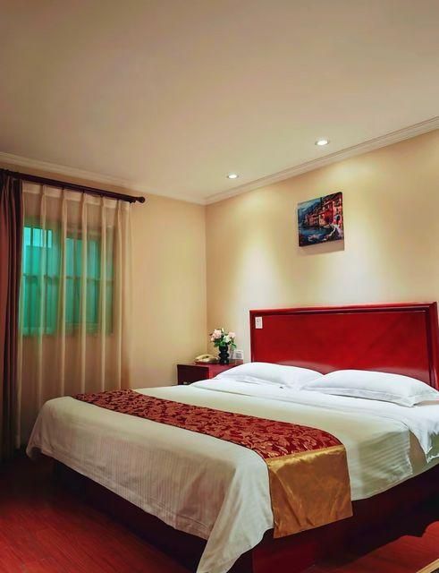GTR Special offer - Guest Room with One 1.8M Bed