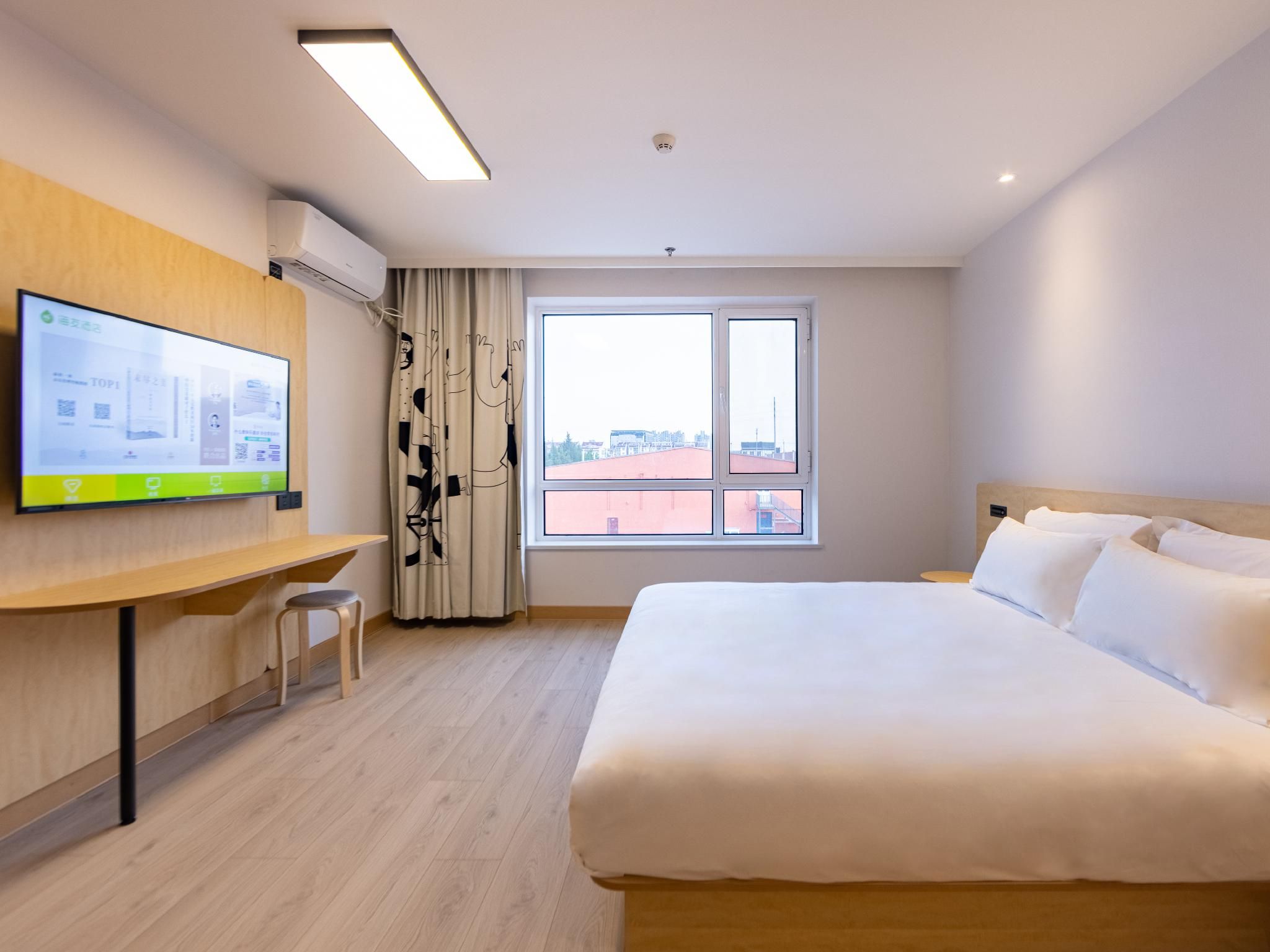 Business Queen Bed Room