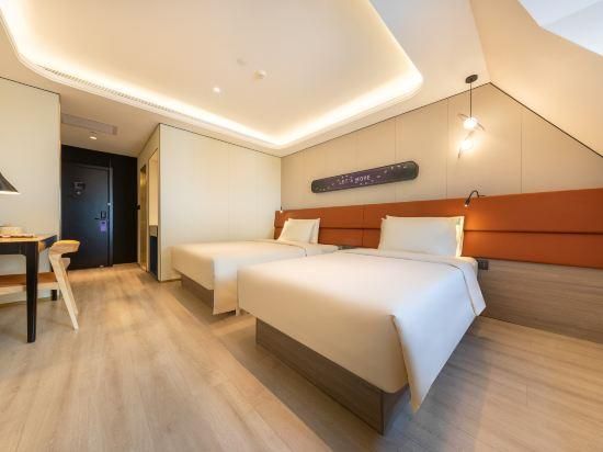 Jimu Family Twin Room
