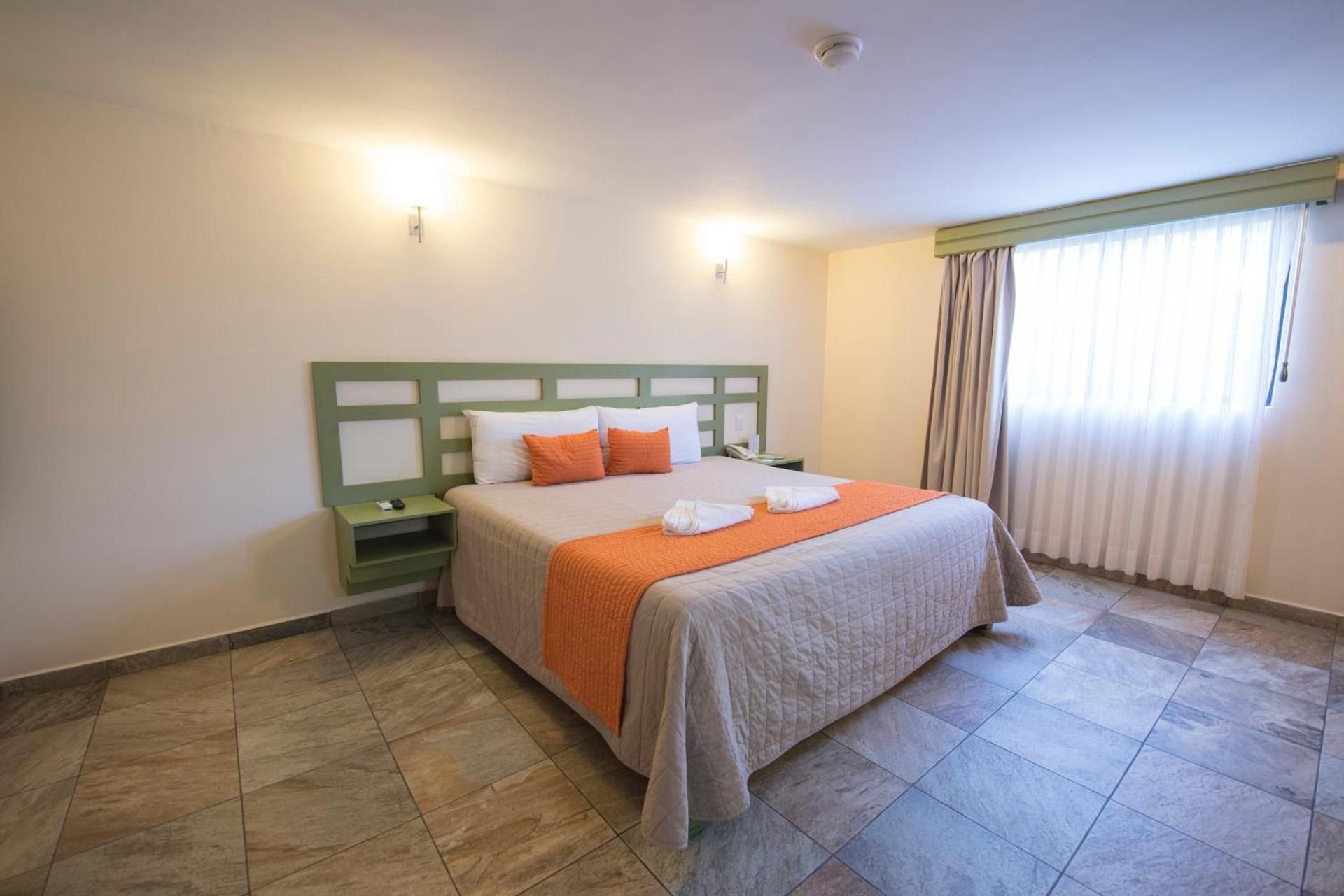 Deluxe Queen Room
