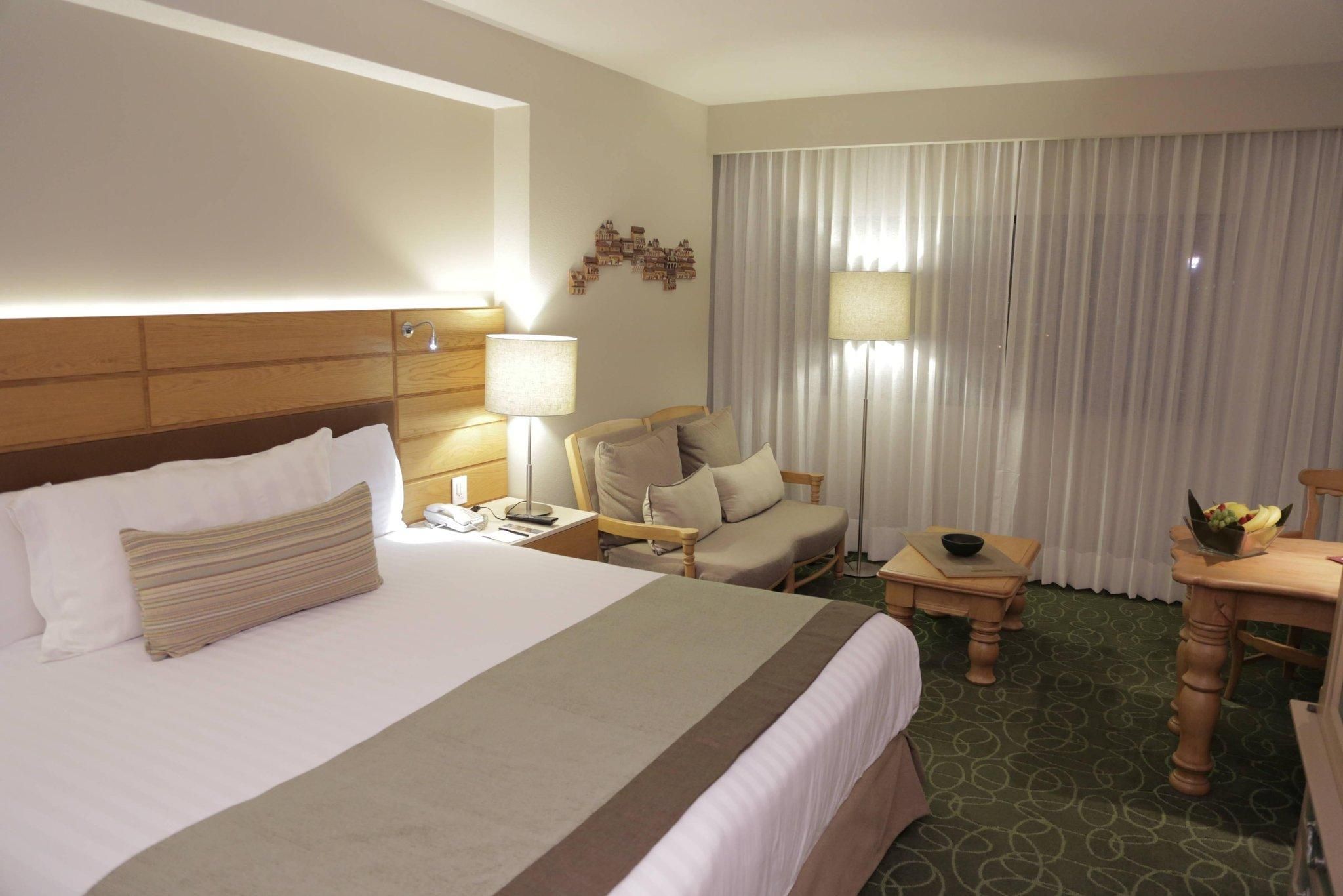 Marriott Tuxtla Gutierrez Hotel M Club lounge access, Guest room, 1 King, Sofa bed, High floor 2