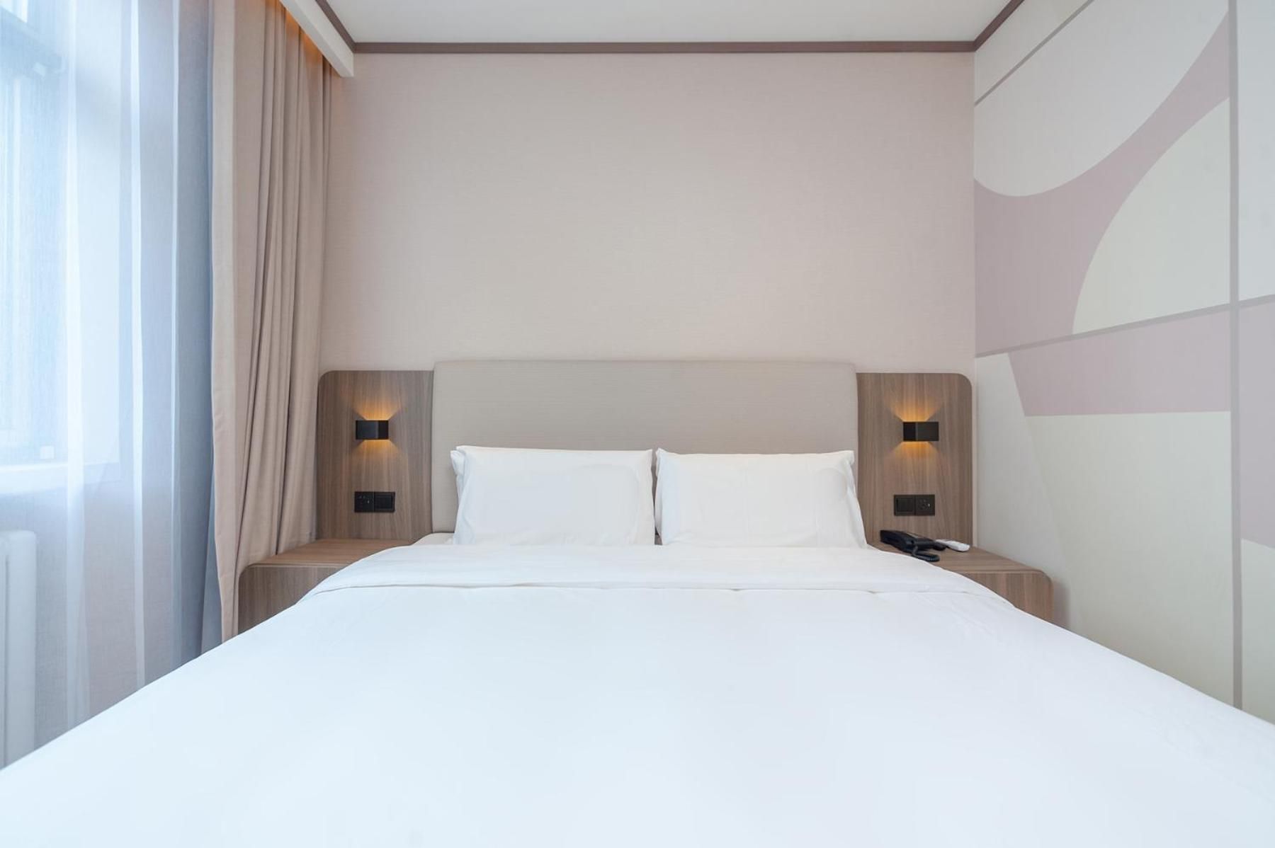 Superior Queen Room